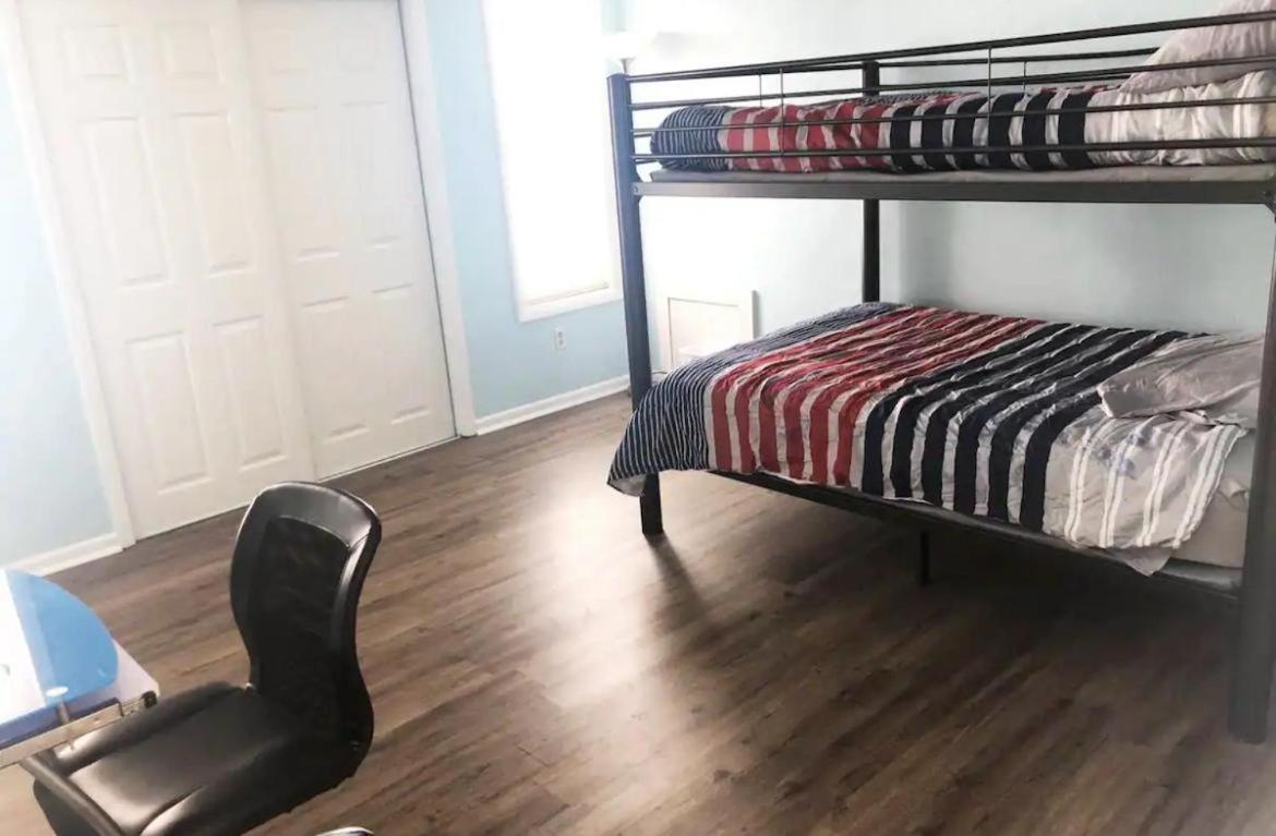 Apartment Cozy Steps From The Access Norfolk