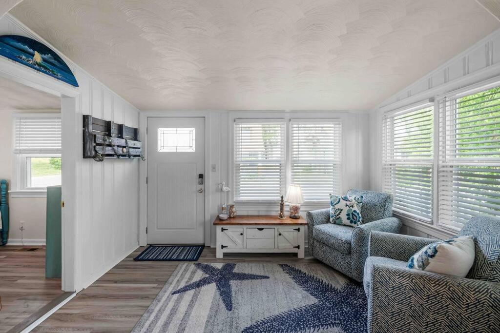 - 1 Block To - Pets Welcome! Norfolk