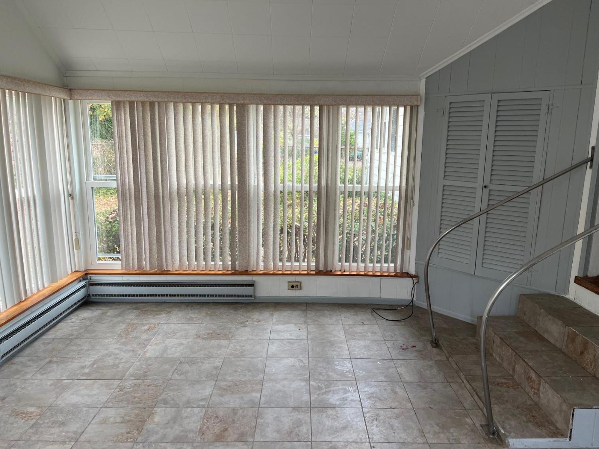 Tri-level - 5 Bedroom 2 Ba - Extended Stays, Wi-fi Holiday home