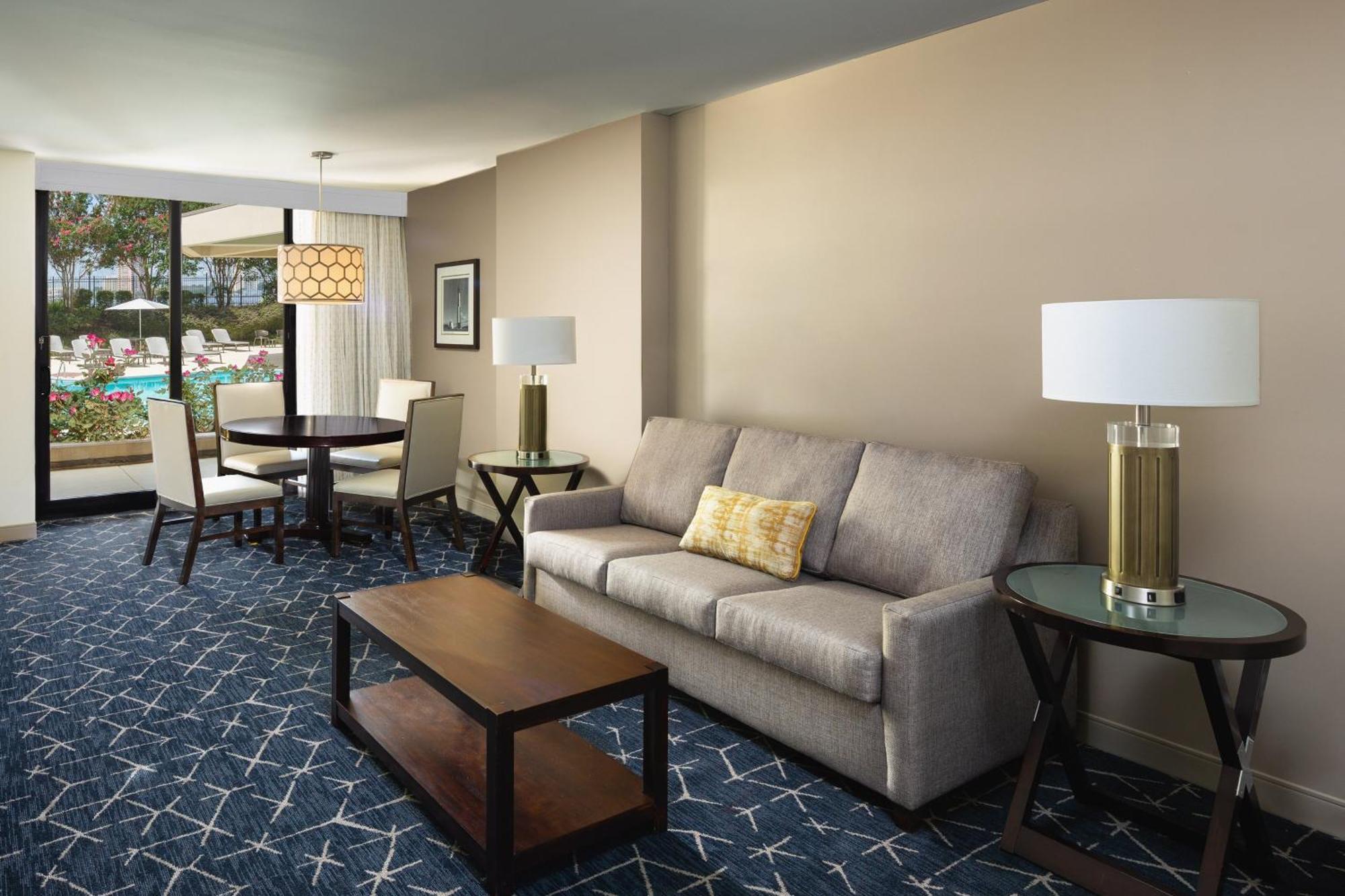 Hotel Sheraton Waterside 4*