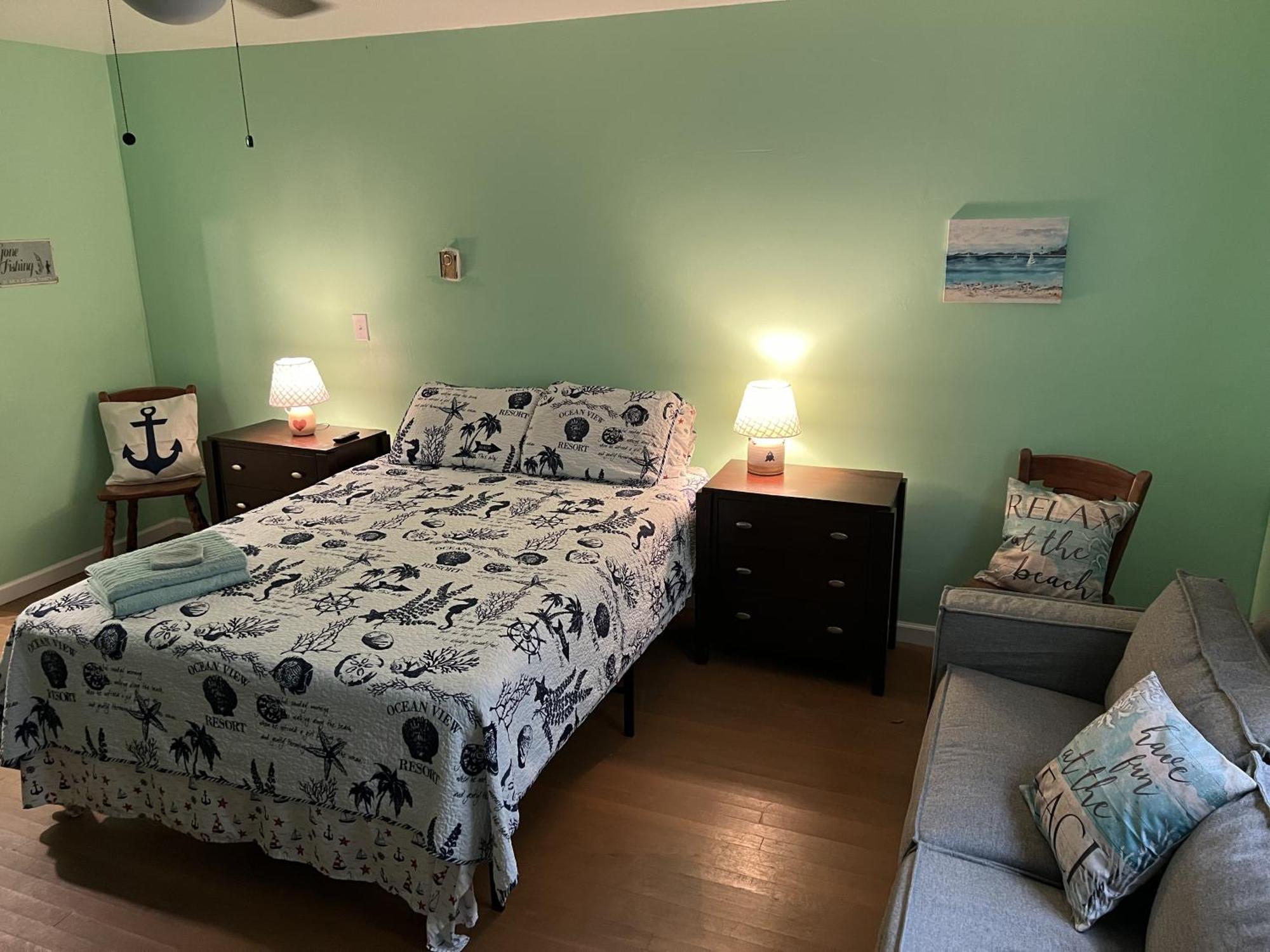 Boat House - Water Front Pets Wifi Smart Tv Apts *