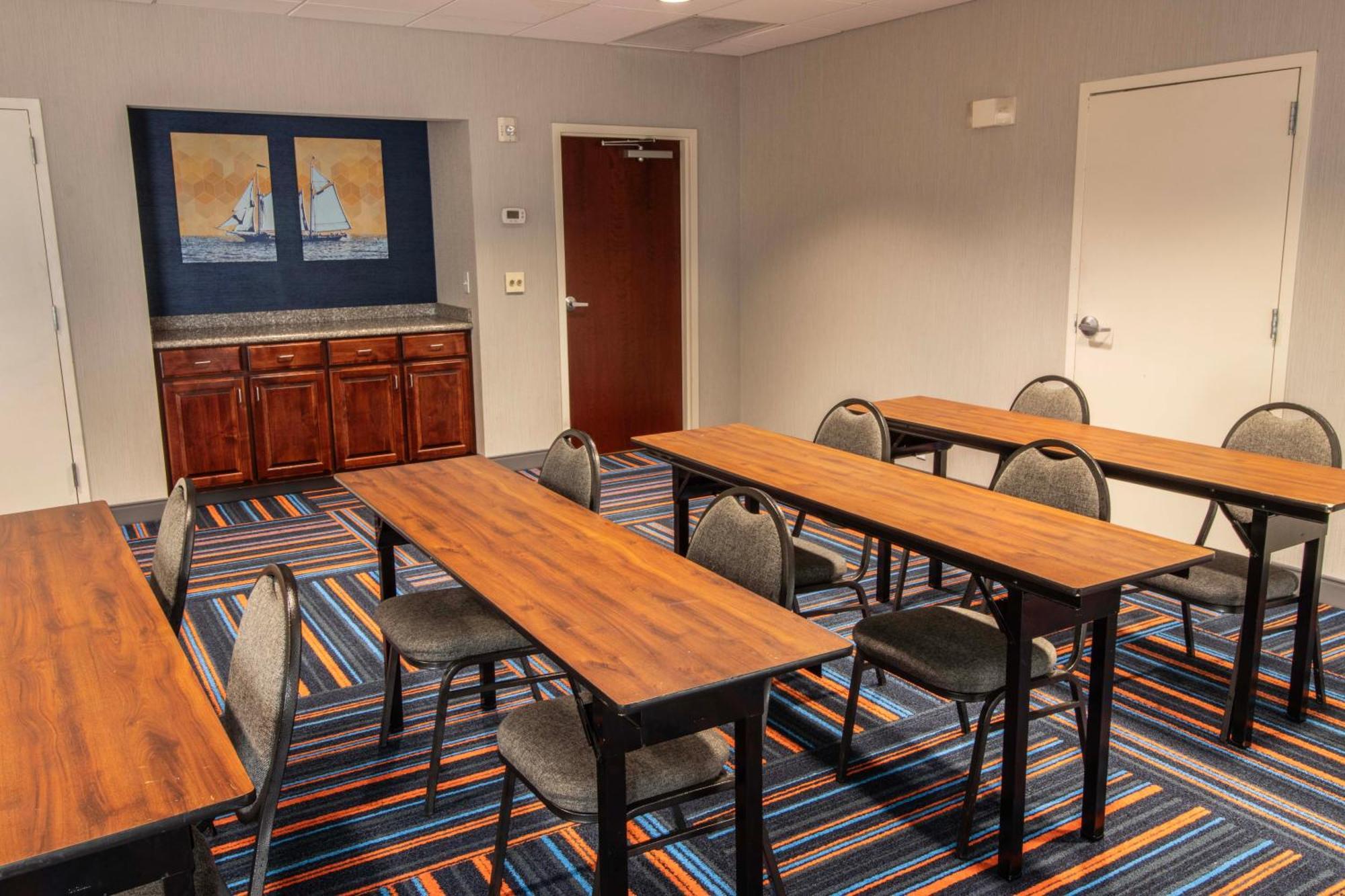Hotel Hampton & Norfolk-airport