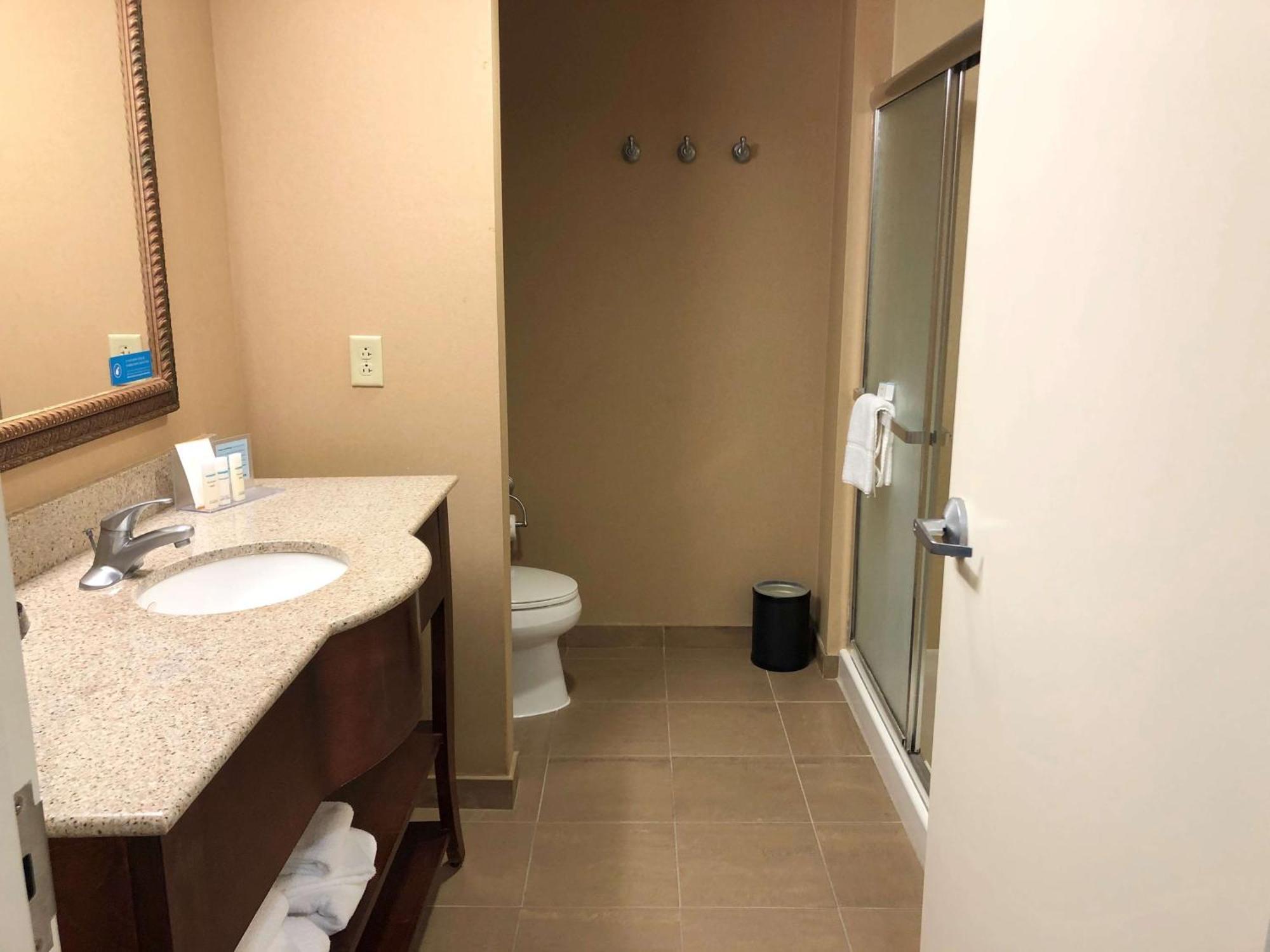 Hampton & Norfolk-airport Hotel 3*