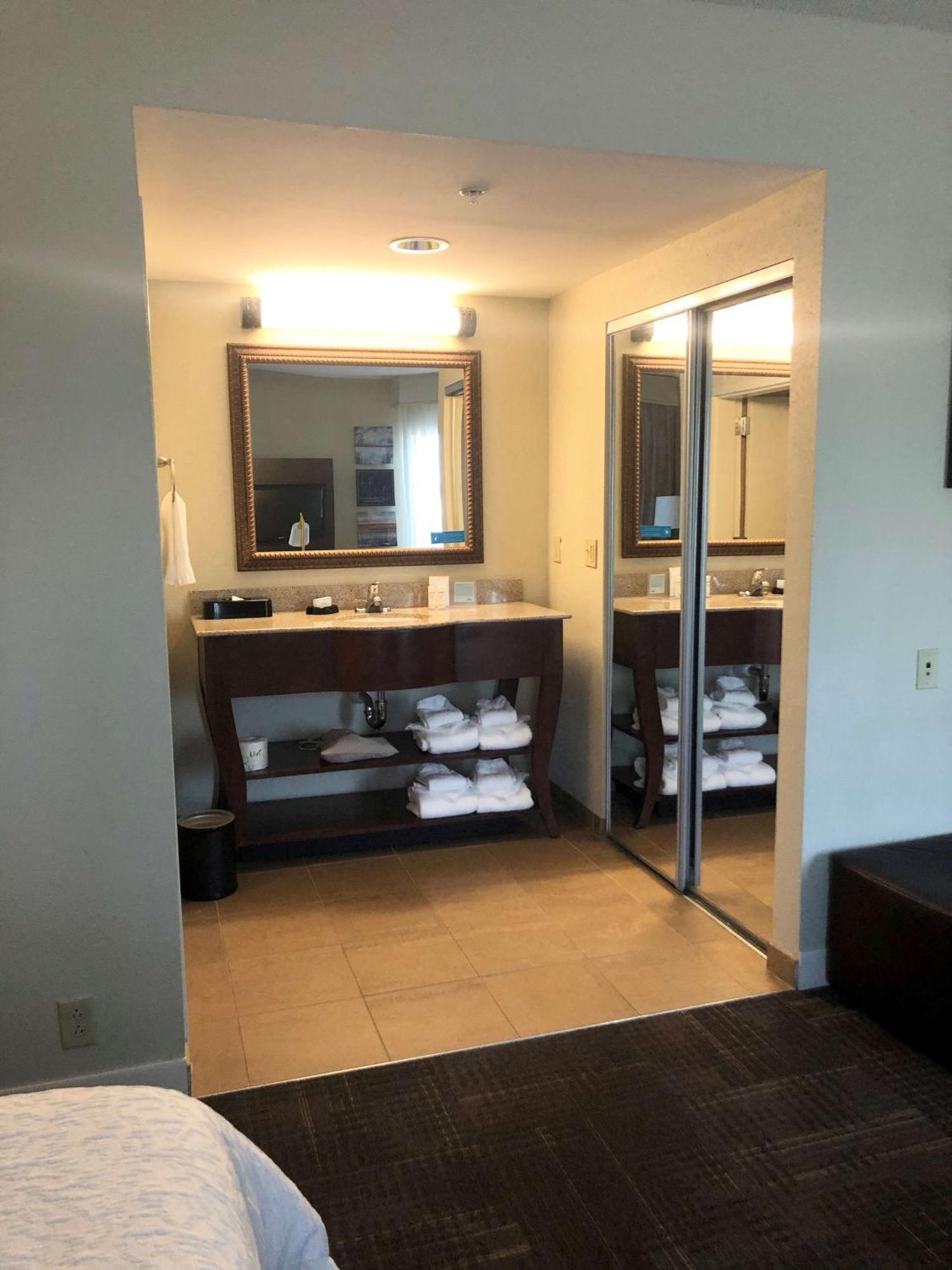 Hotel Hampton & Norfolk-airport