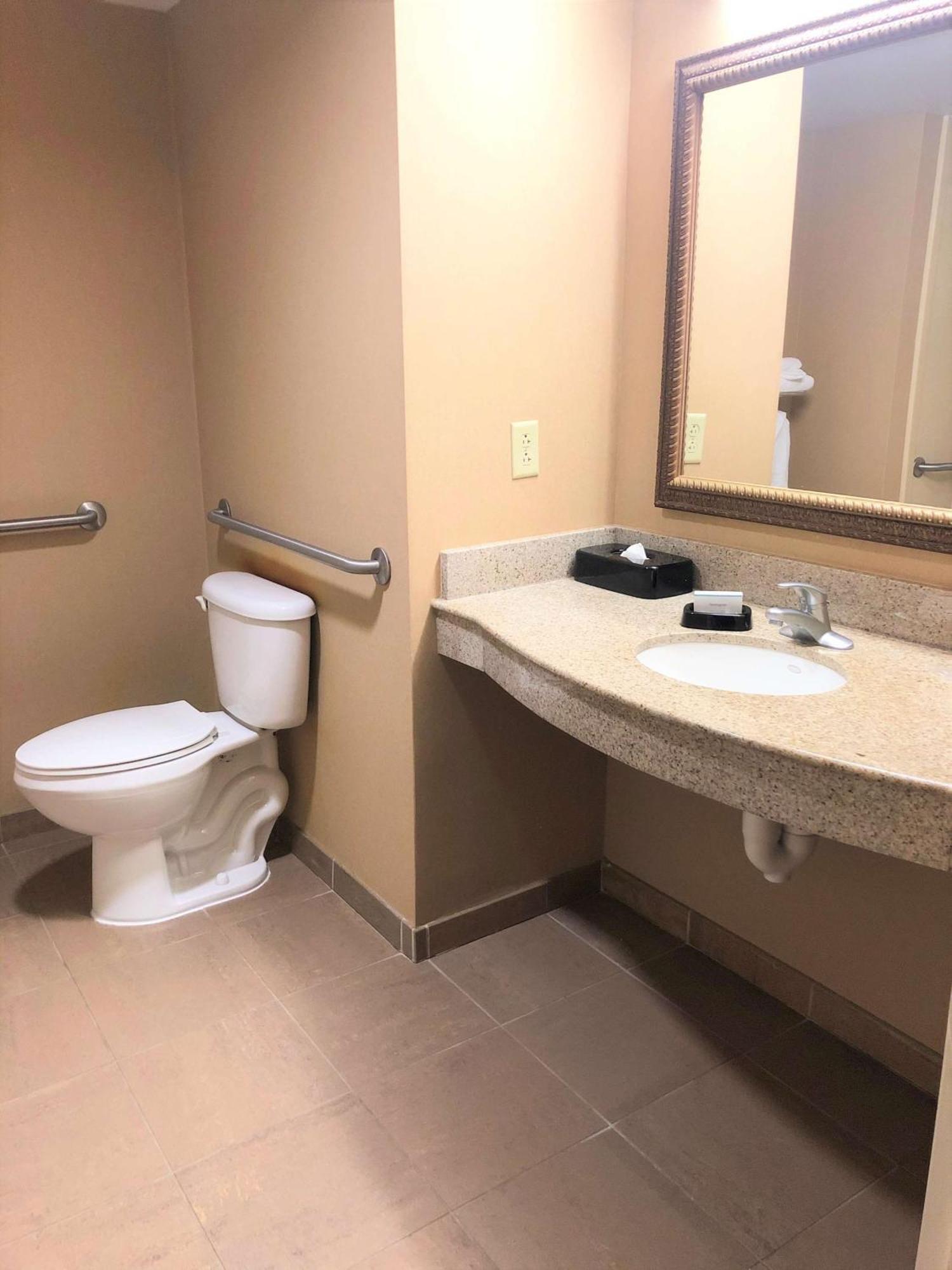Hotel Hampton & Norfolk-airport