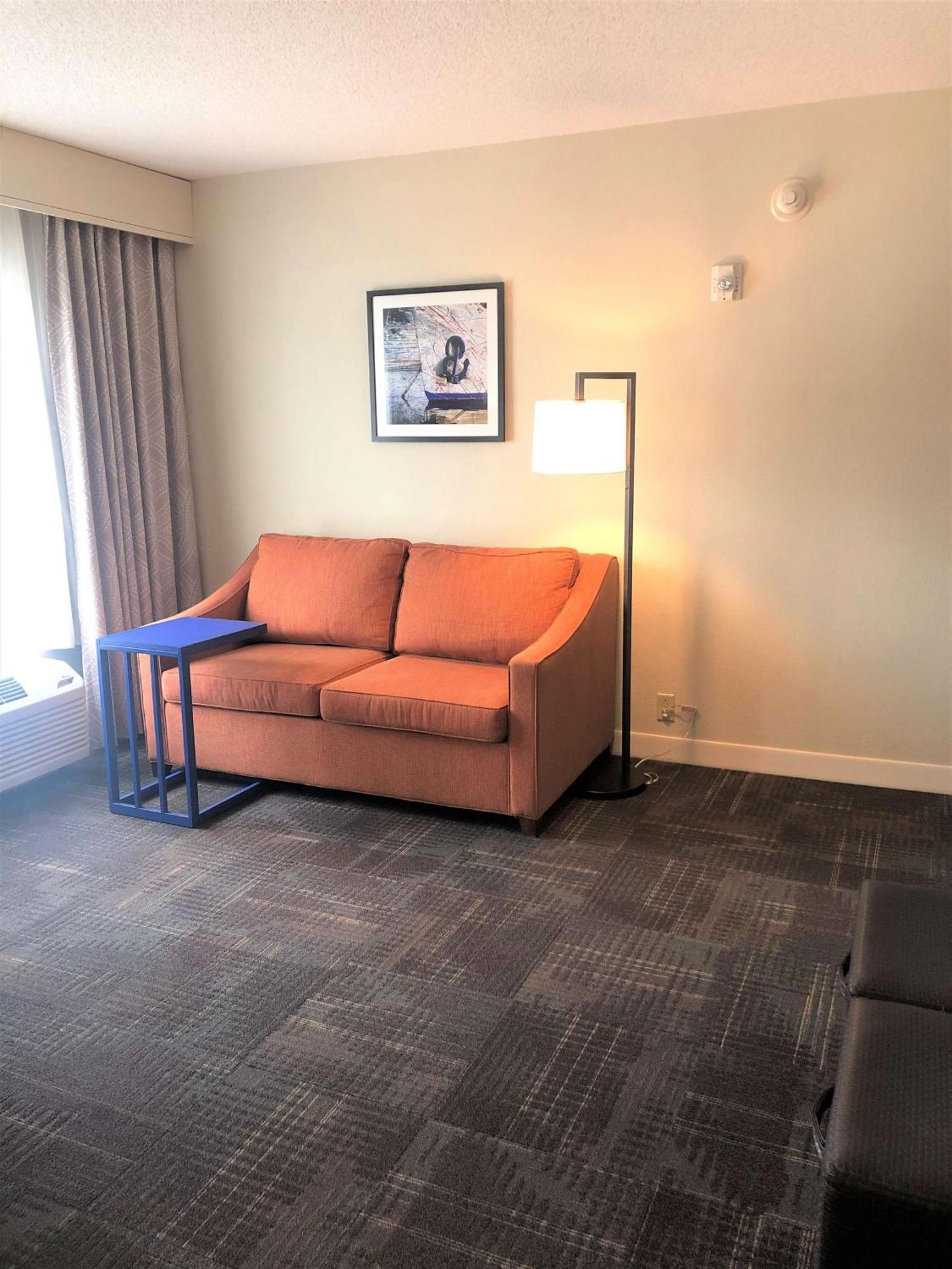 Hampton & Norfolk-airport Hotel 3*