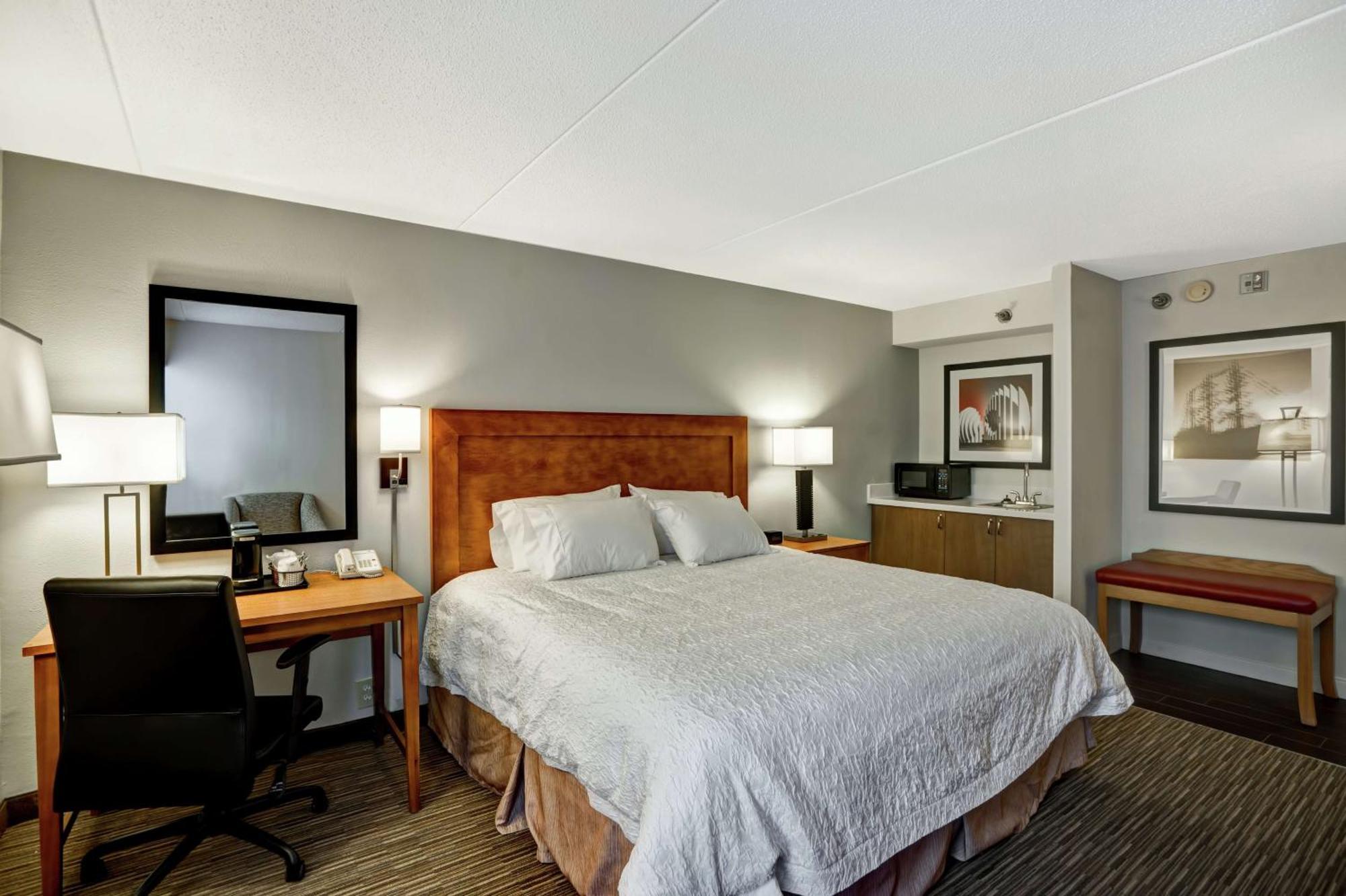Hampton Norfolk-naval Base Hotel