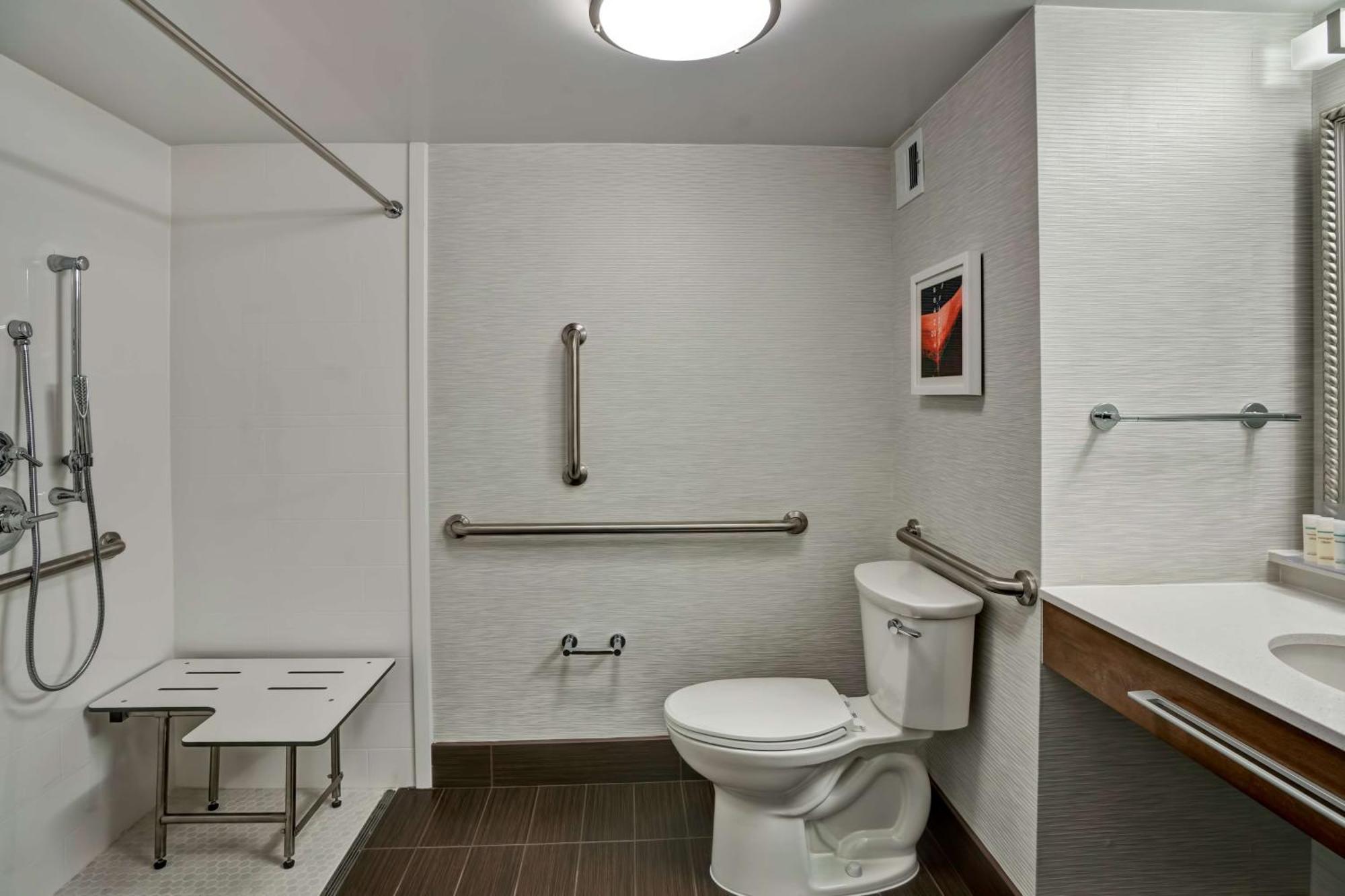 Hampton Norfolk-naval Base 3*