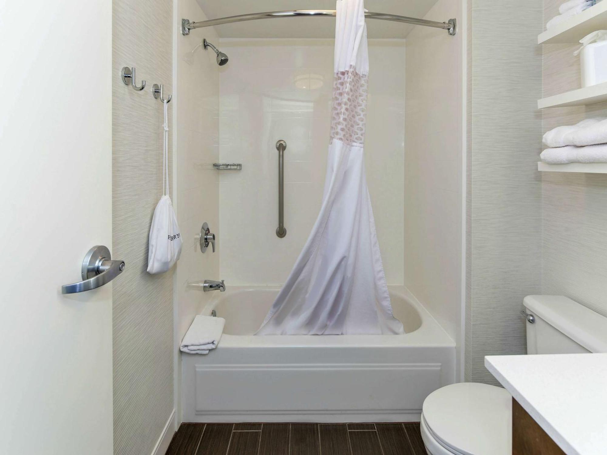 Hampton Norfolk-naval Base Hotel
