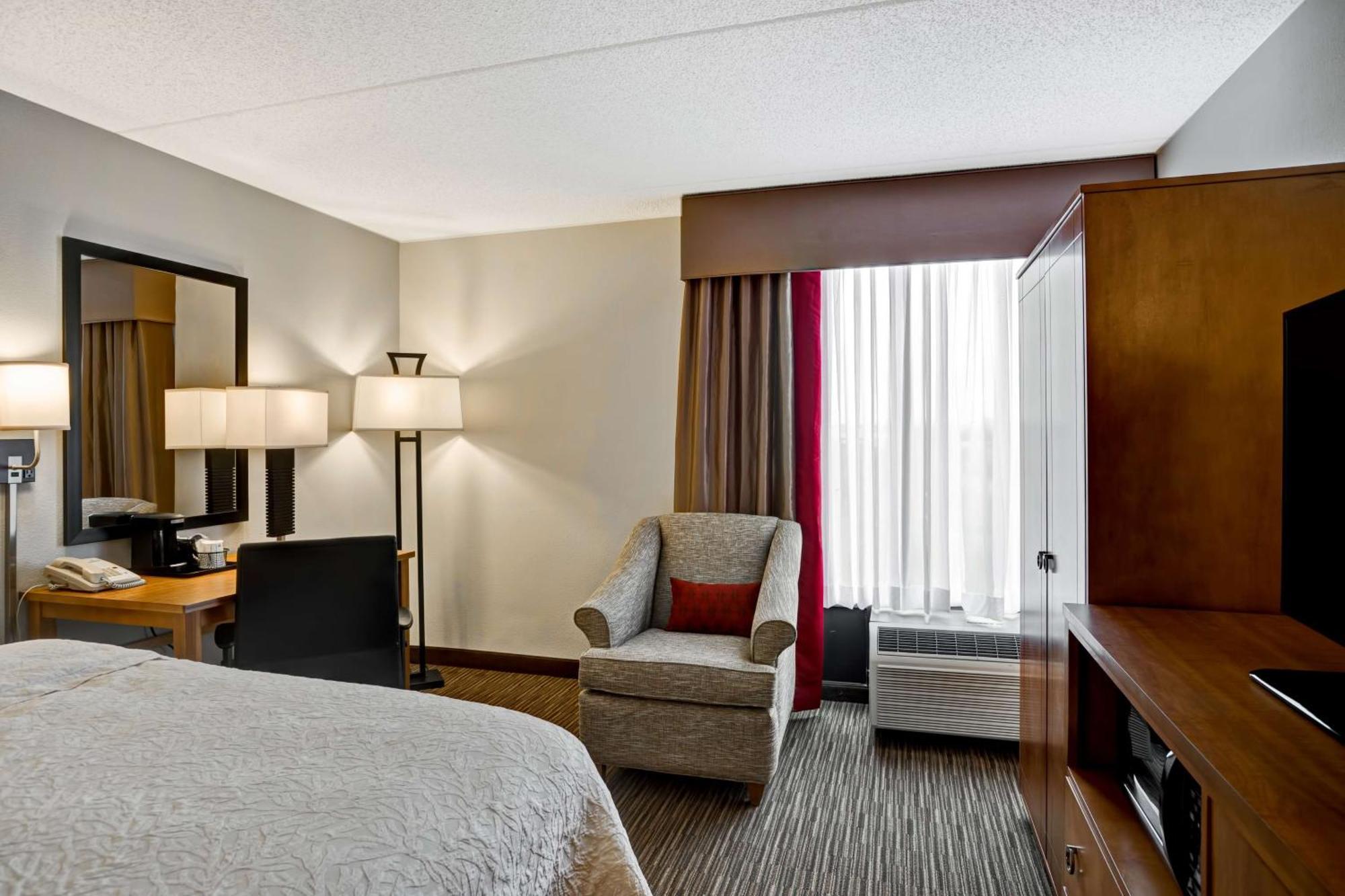 Hotel Hampton Norfolk-naval Base 3*