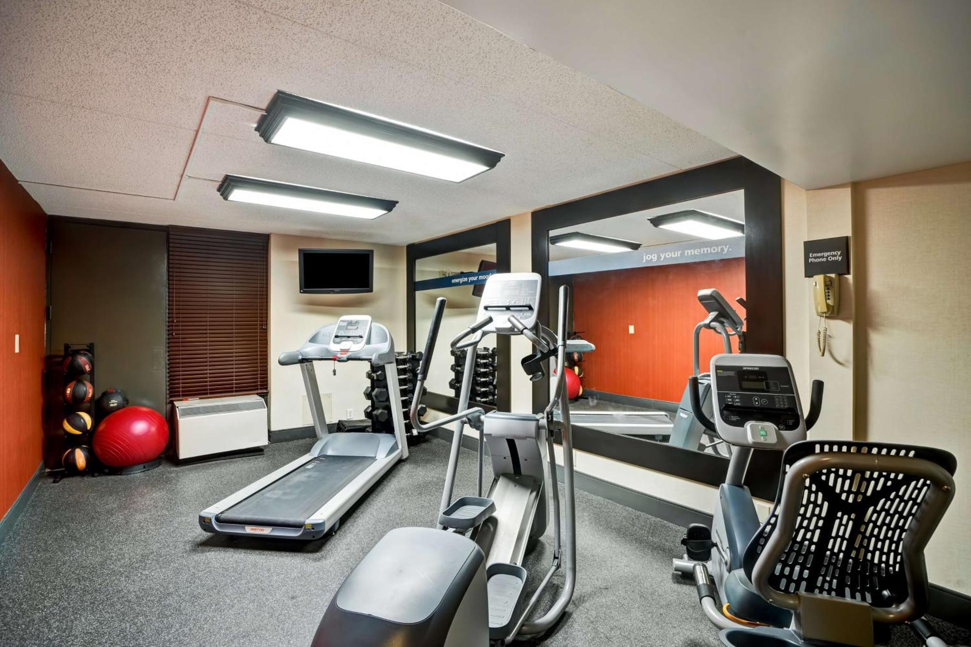 Hampton Norfolk-naval Base Hotel