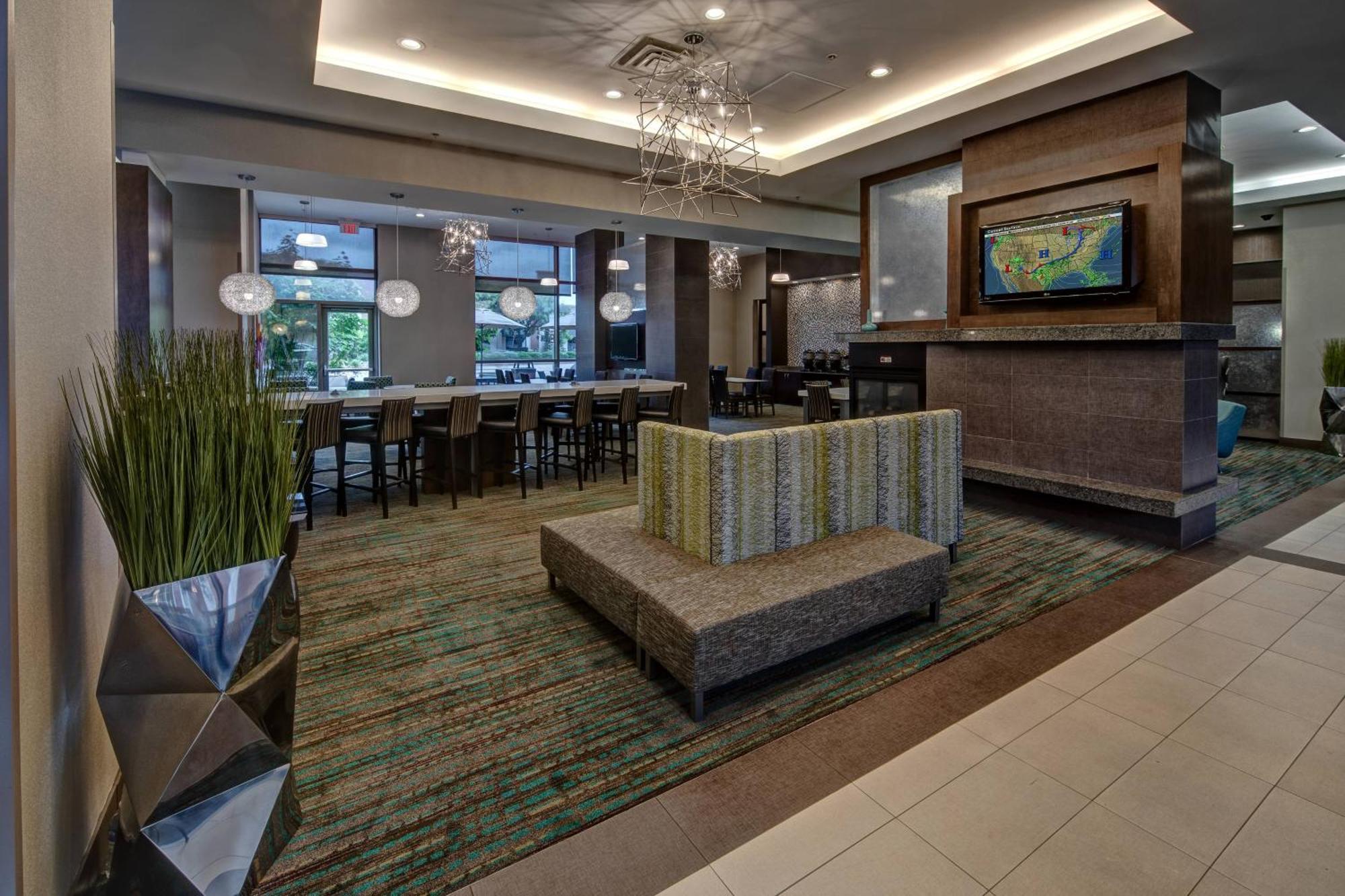 Downtown 3*