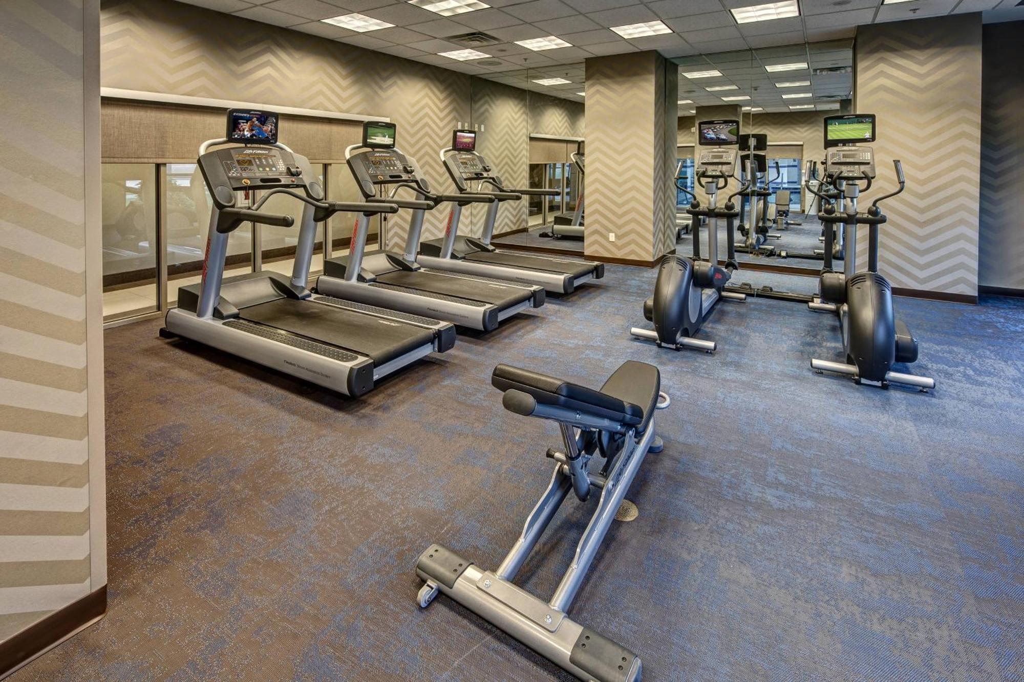 Hotel Downtown 3*