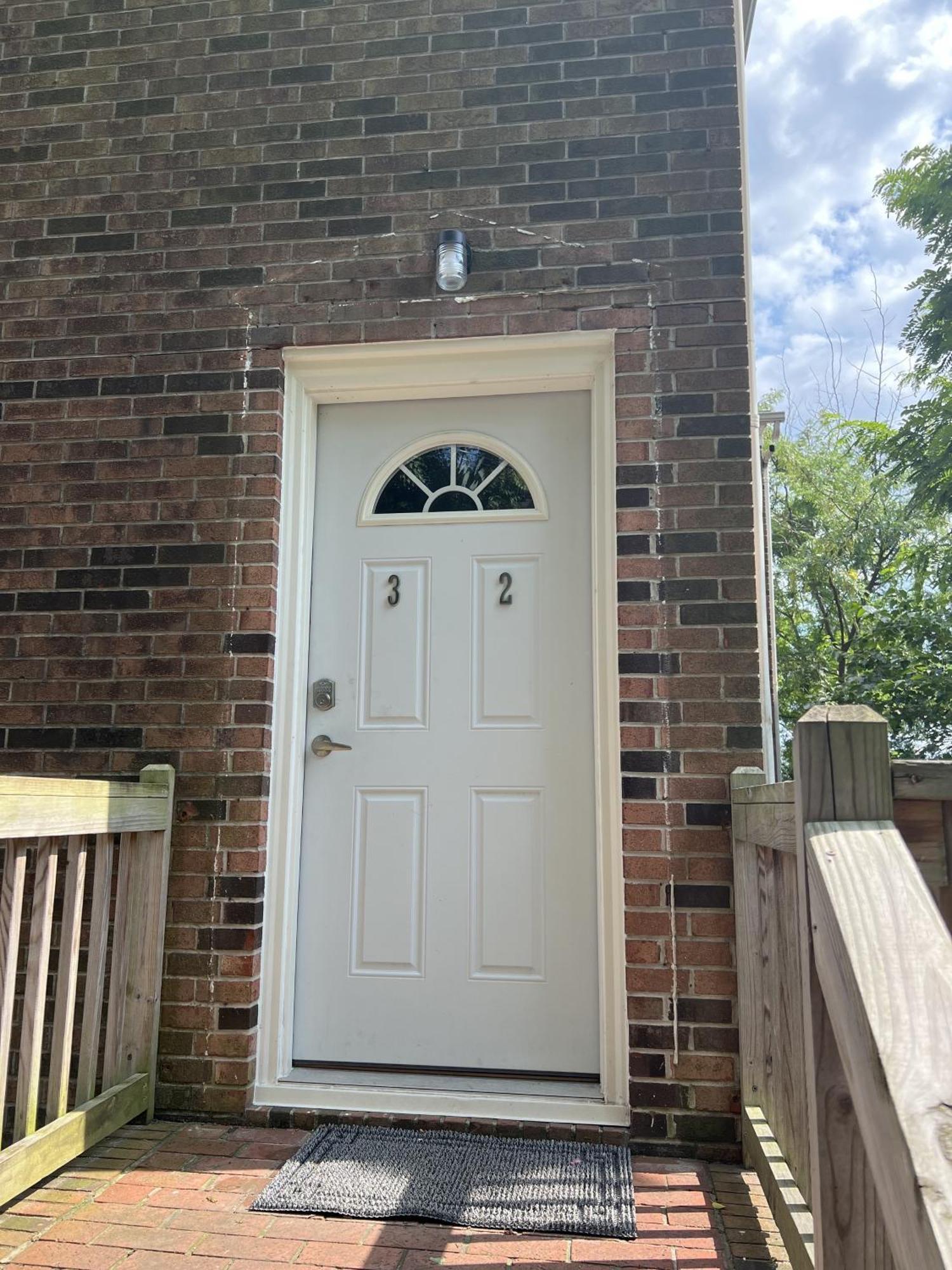 Boat House Ground Floor #2 - 1 Bedroom Waterfront, Wifi Apts *