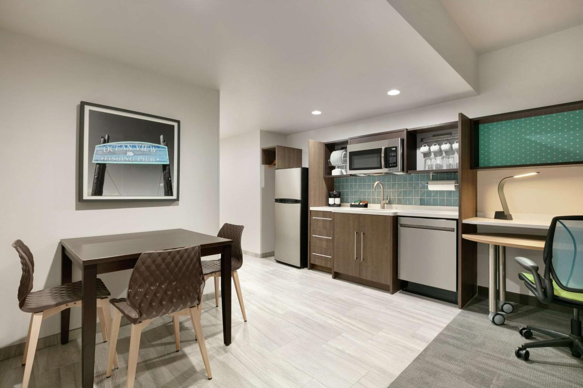 Home2 By Hilton Airport