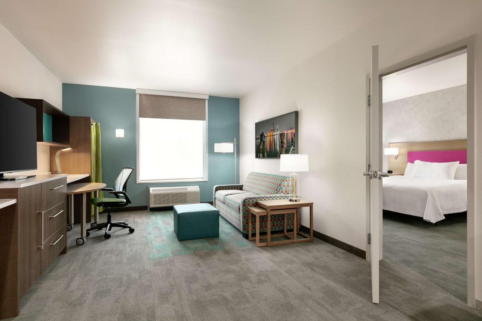 Hotel Home2 By Hilton Airport