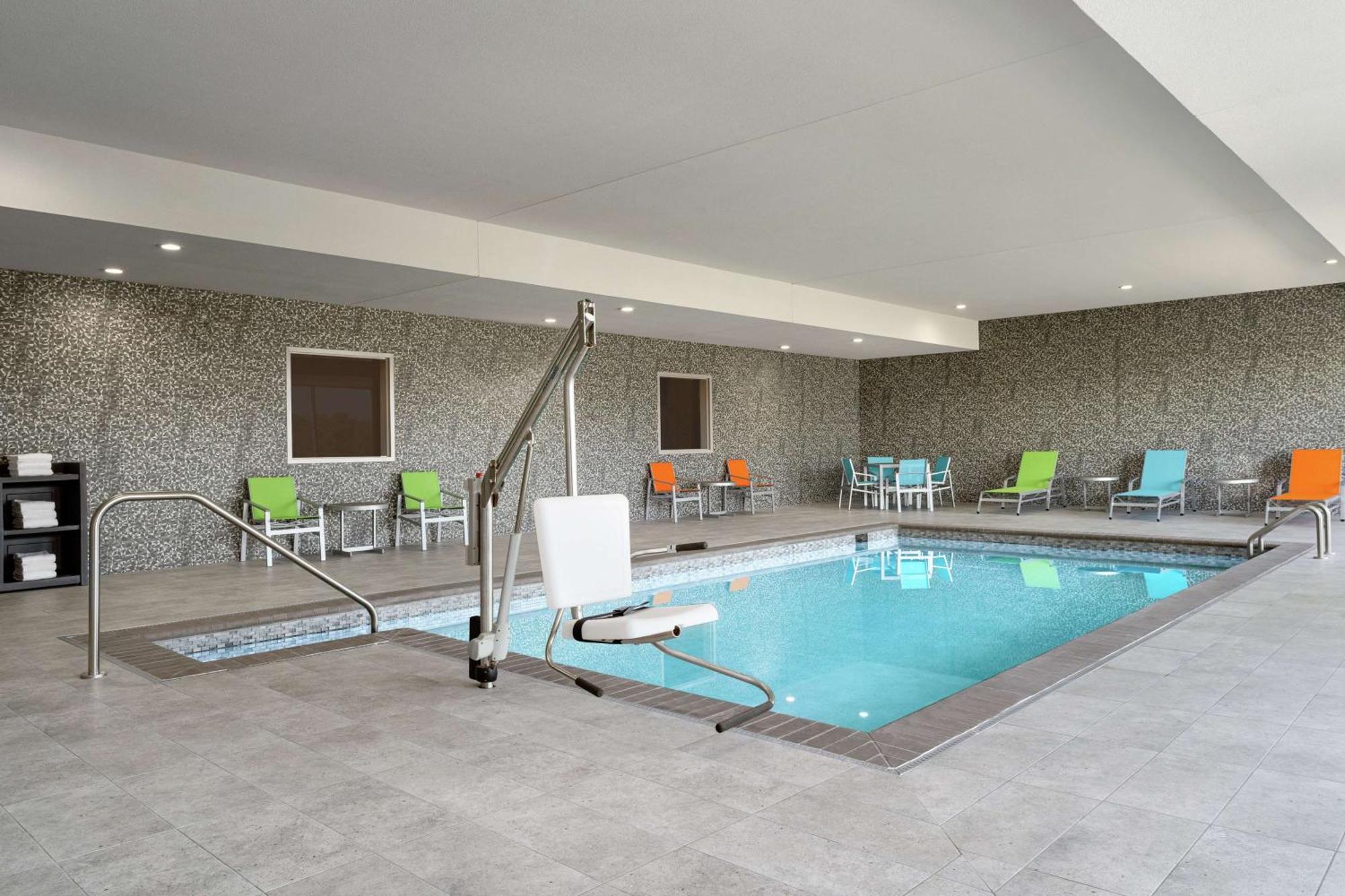 Hotel Home2 By Hilton Airport 3*