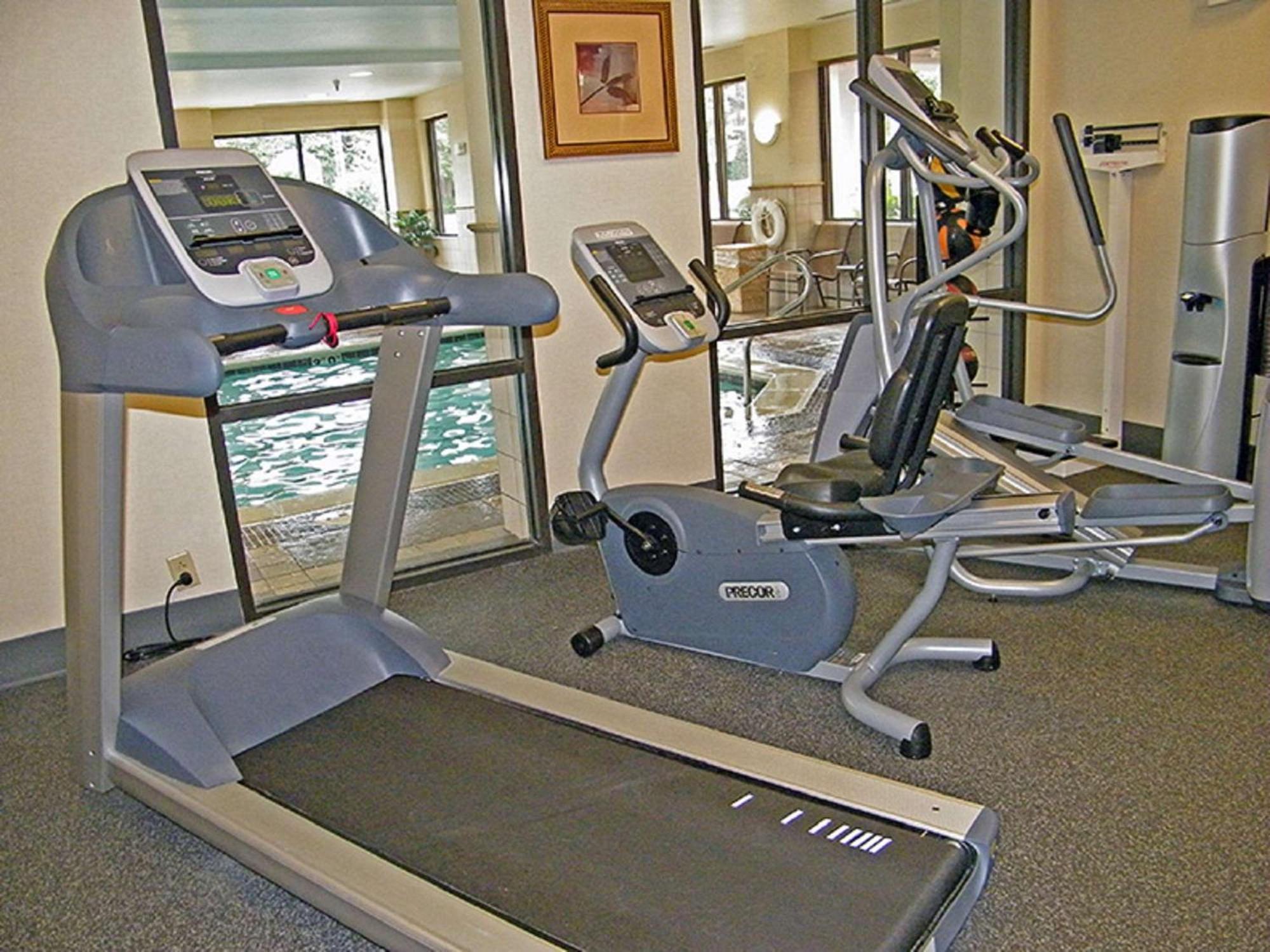 Hotel Hampton & Norfolk-airport 3*