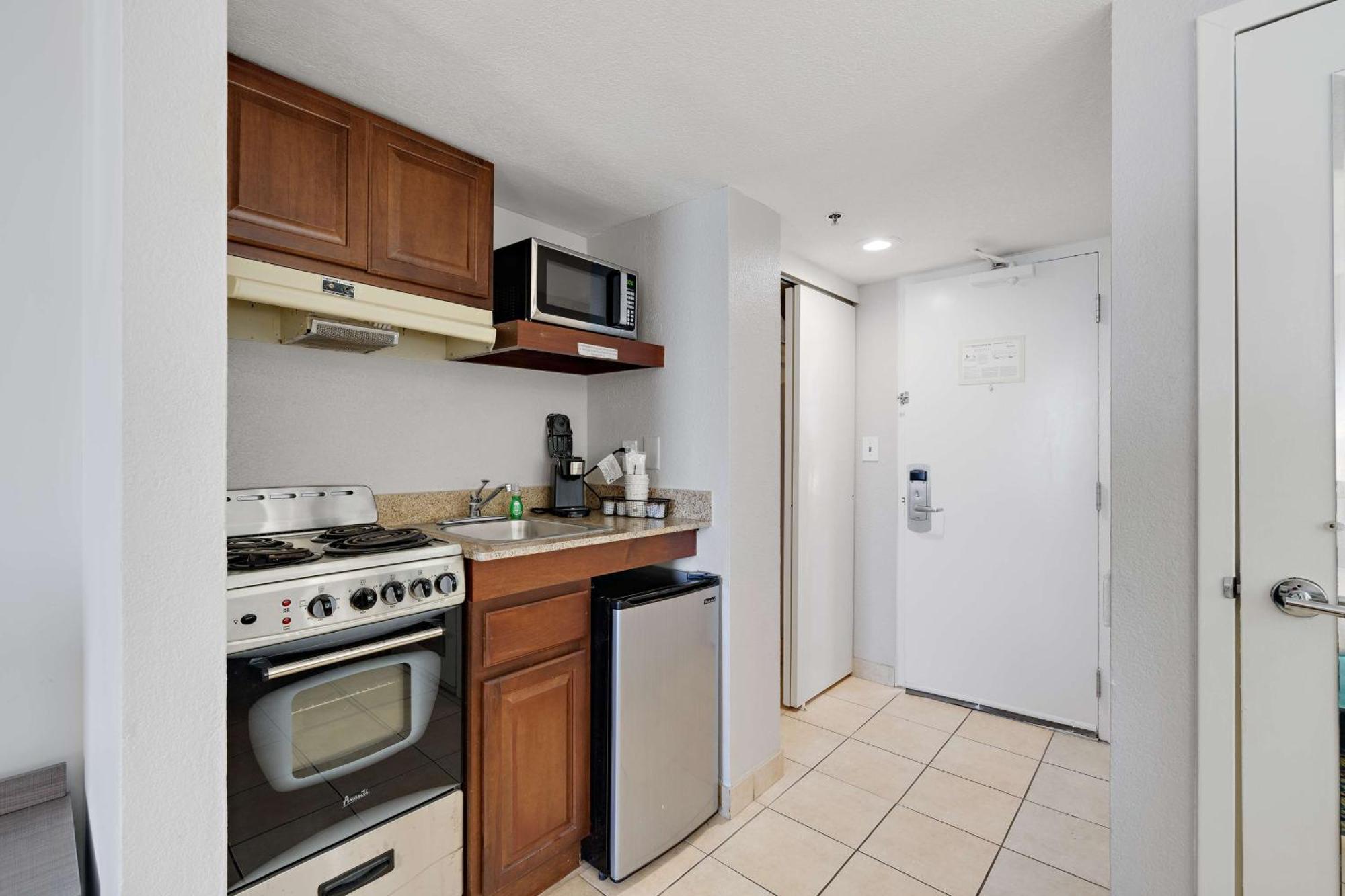 Hotel Western Sands &