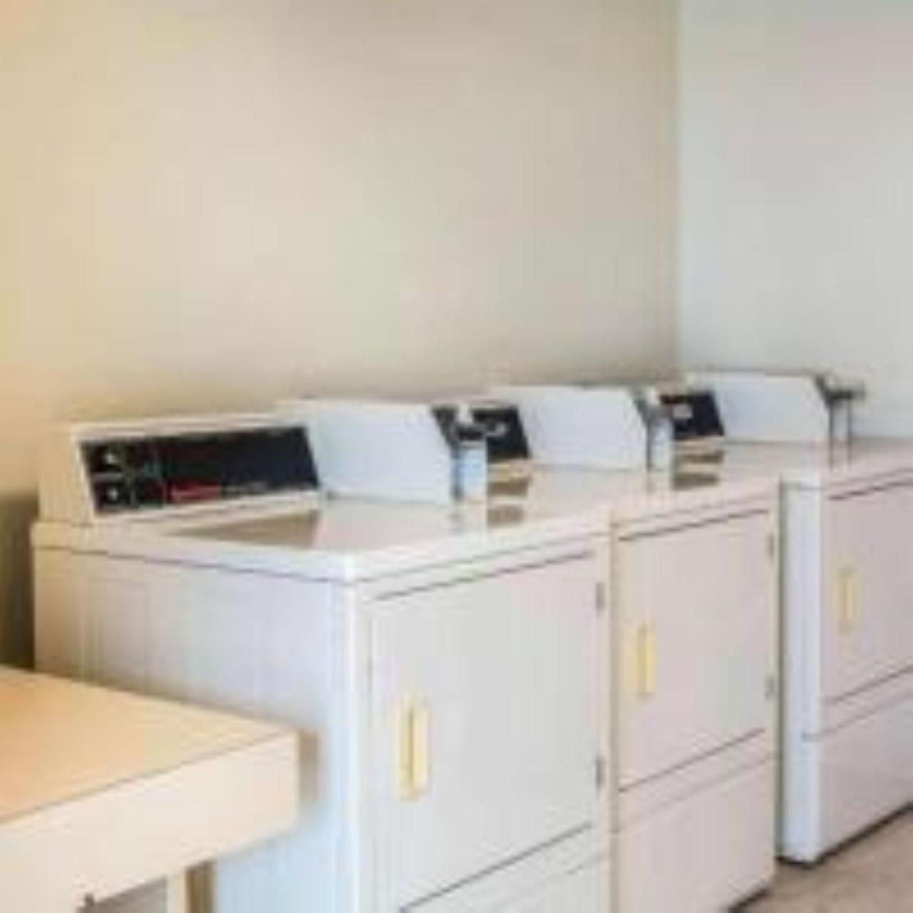 Hotel Quality Wright - Airport 3*