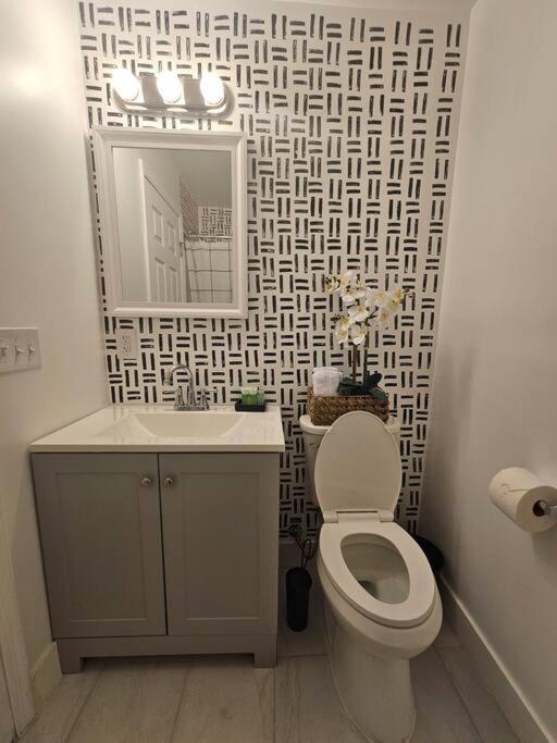 Near Downtown Holiday home *