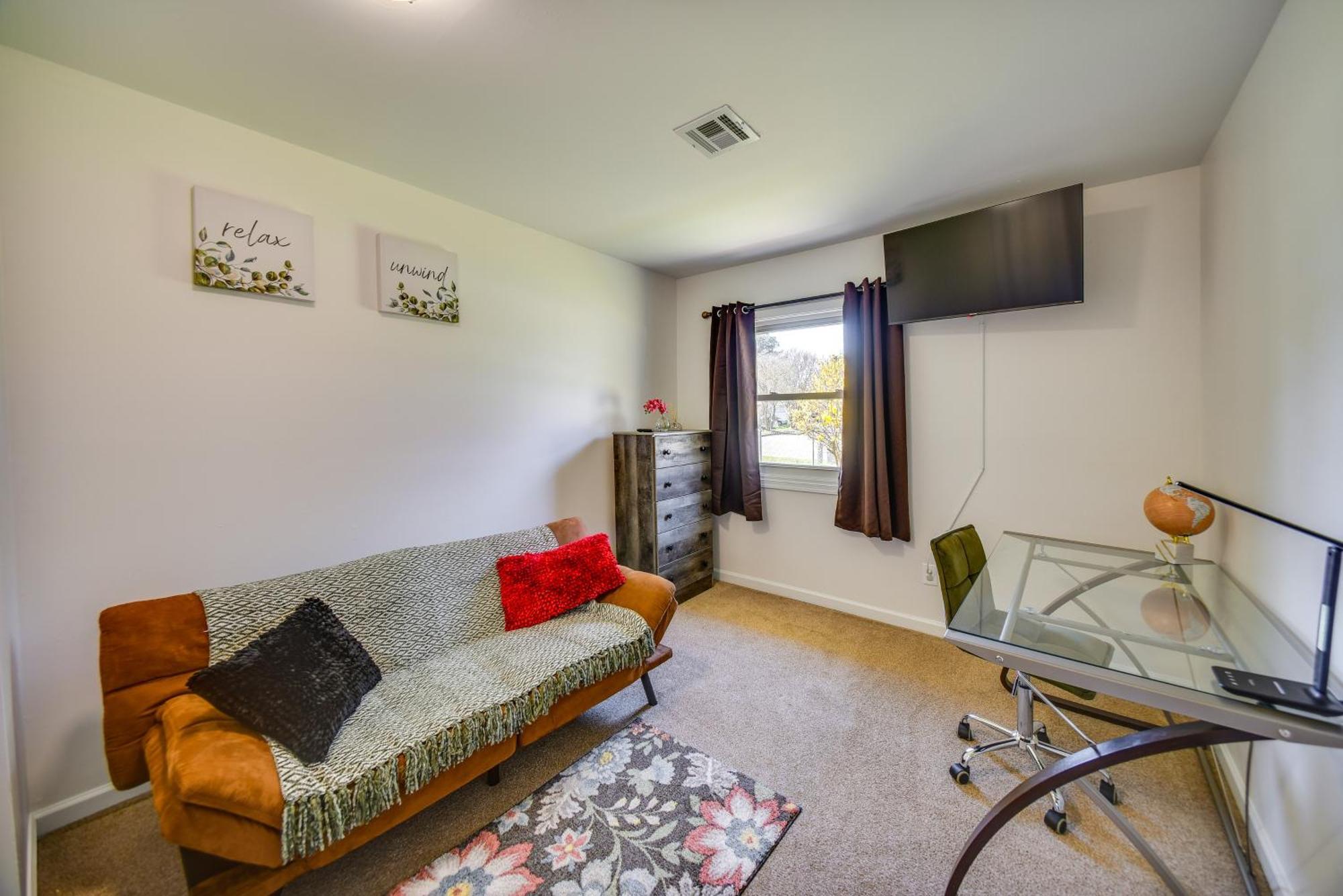 Vacation Patio, 3 Mi To Beaches! Holiday home *