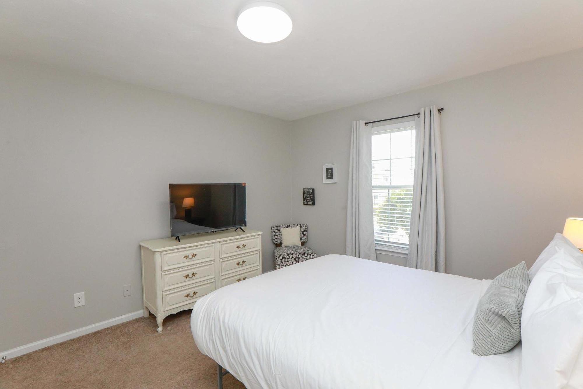 Apartment Sojourn Family Sleeps 6 Norfolk