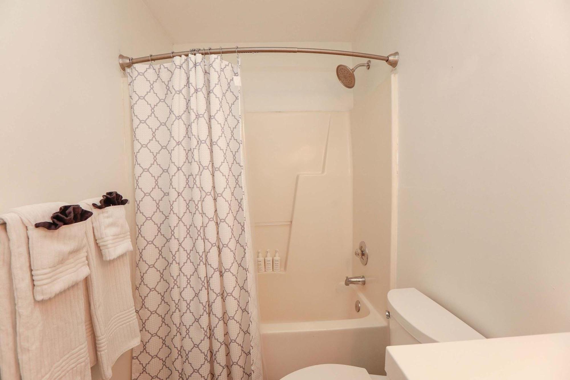 Sojourn Family Sleeps 6 Apartment