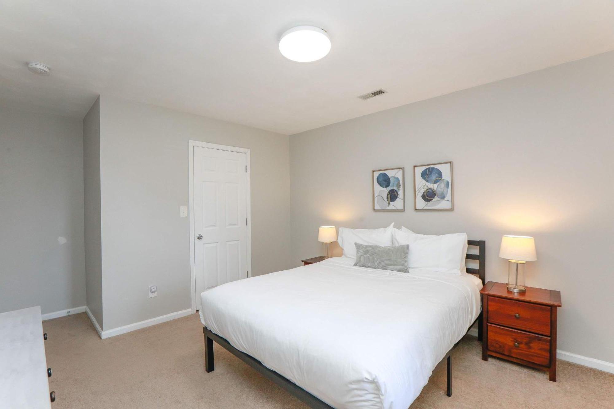 Sojourn Family Sleeps 6 Apartment