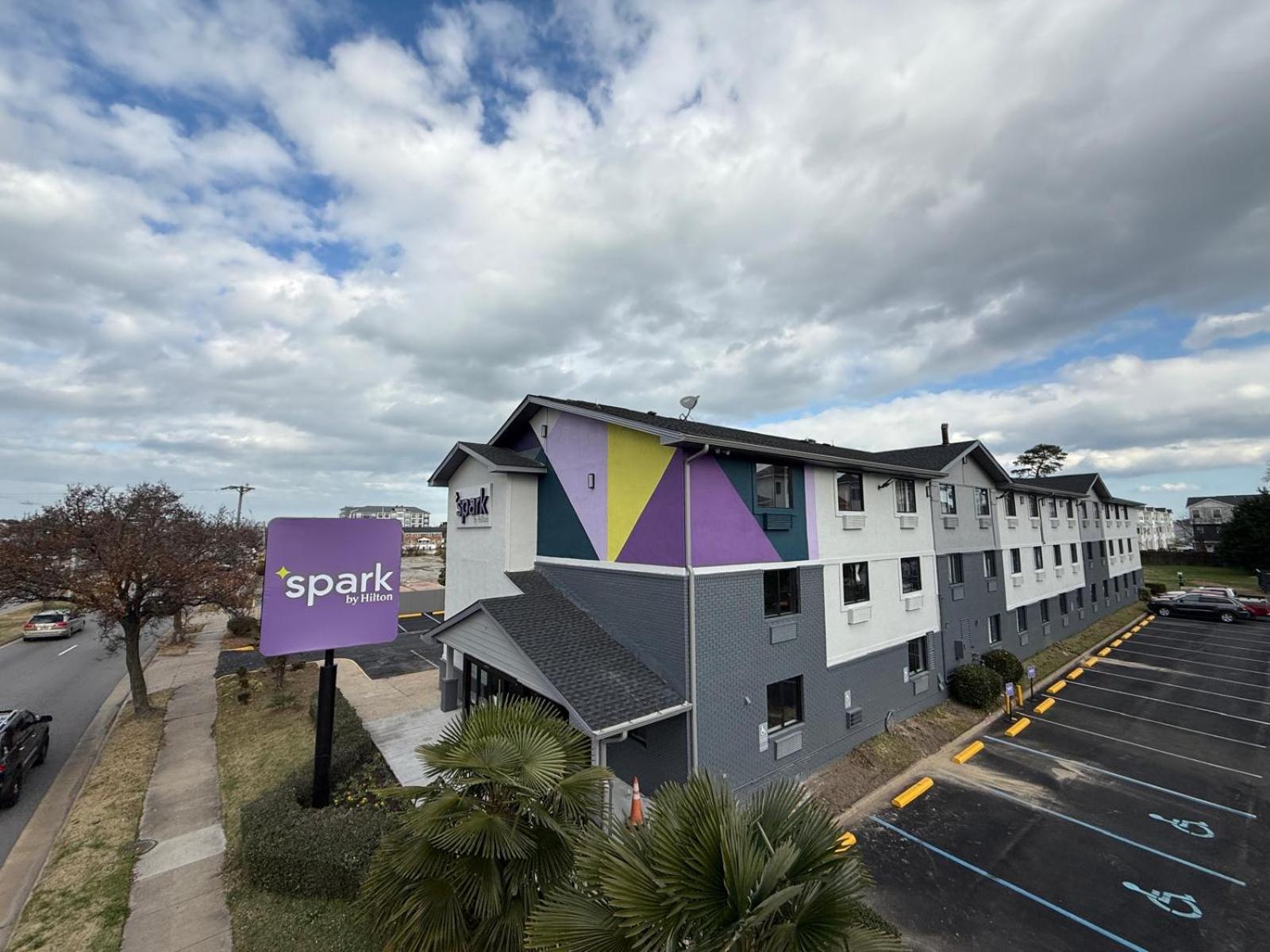 Spark By Hilton 3* Norfolk