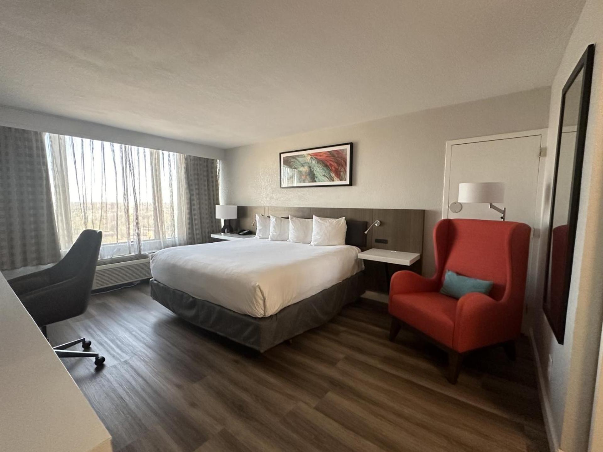 Wyndham Garden Downtown Hotel 3*