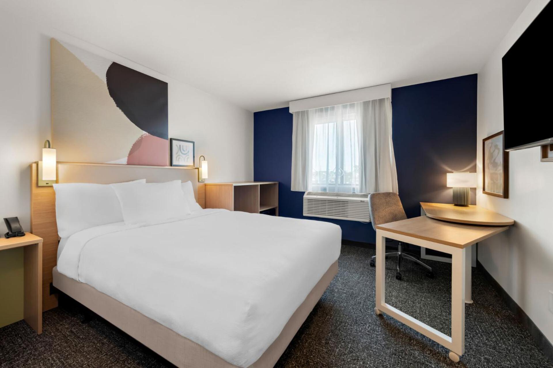 Spark By Hilton Hotel 3*