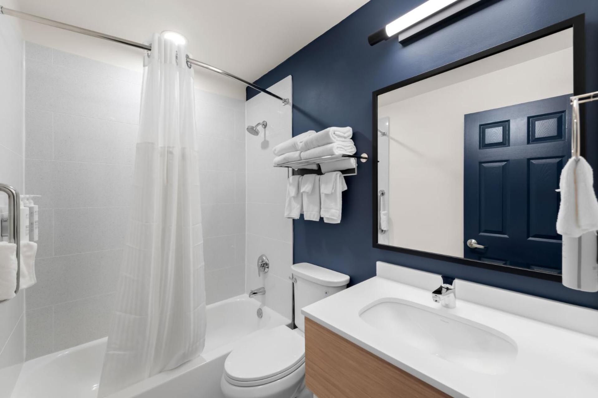 Spark By Hilton Hotel 3*
