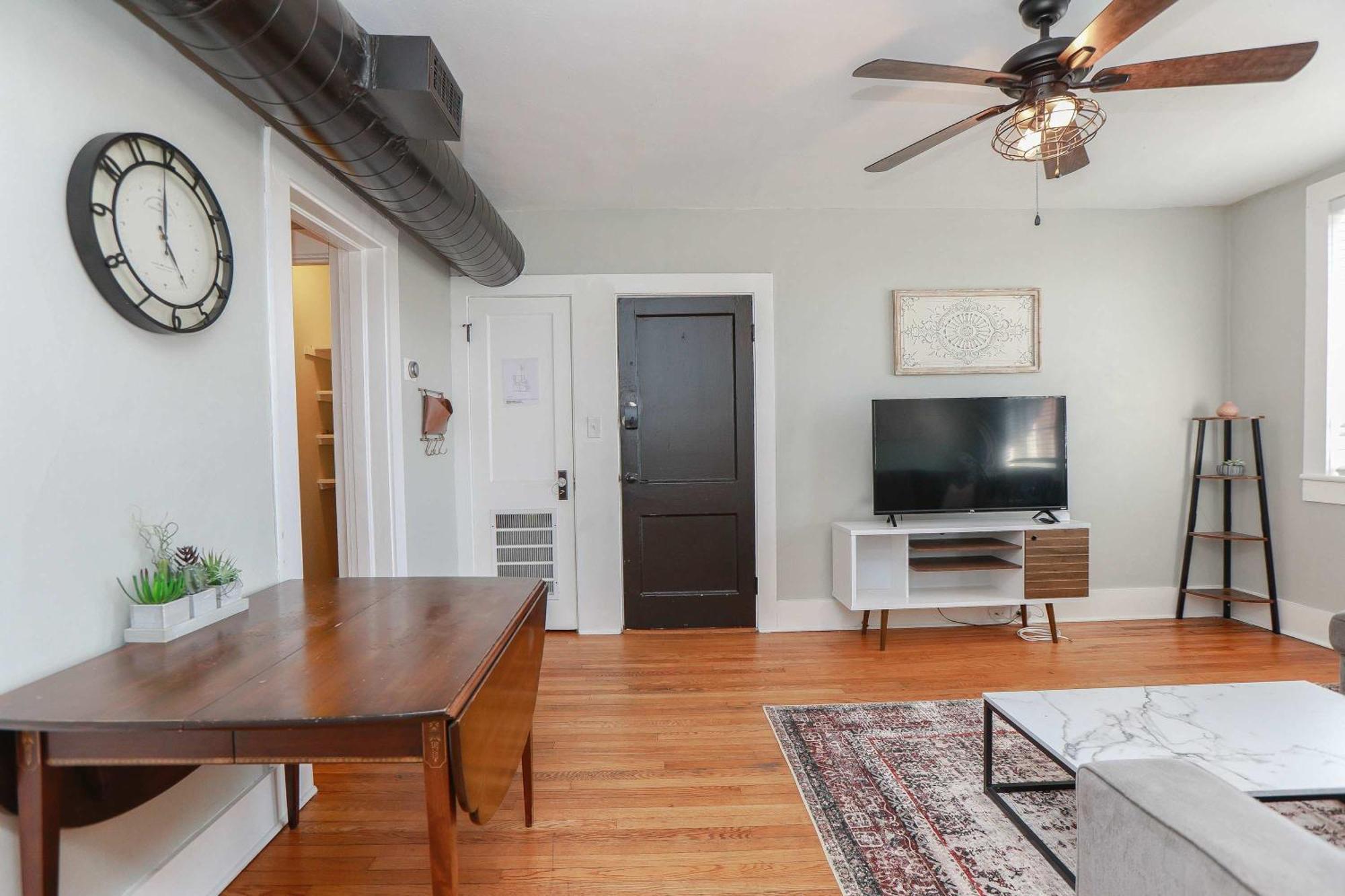 Apartment Sojourn At Colley Manor Unit 3