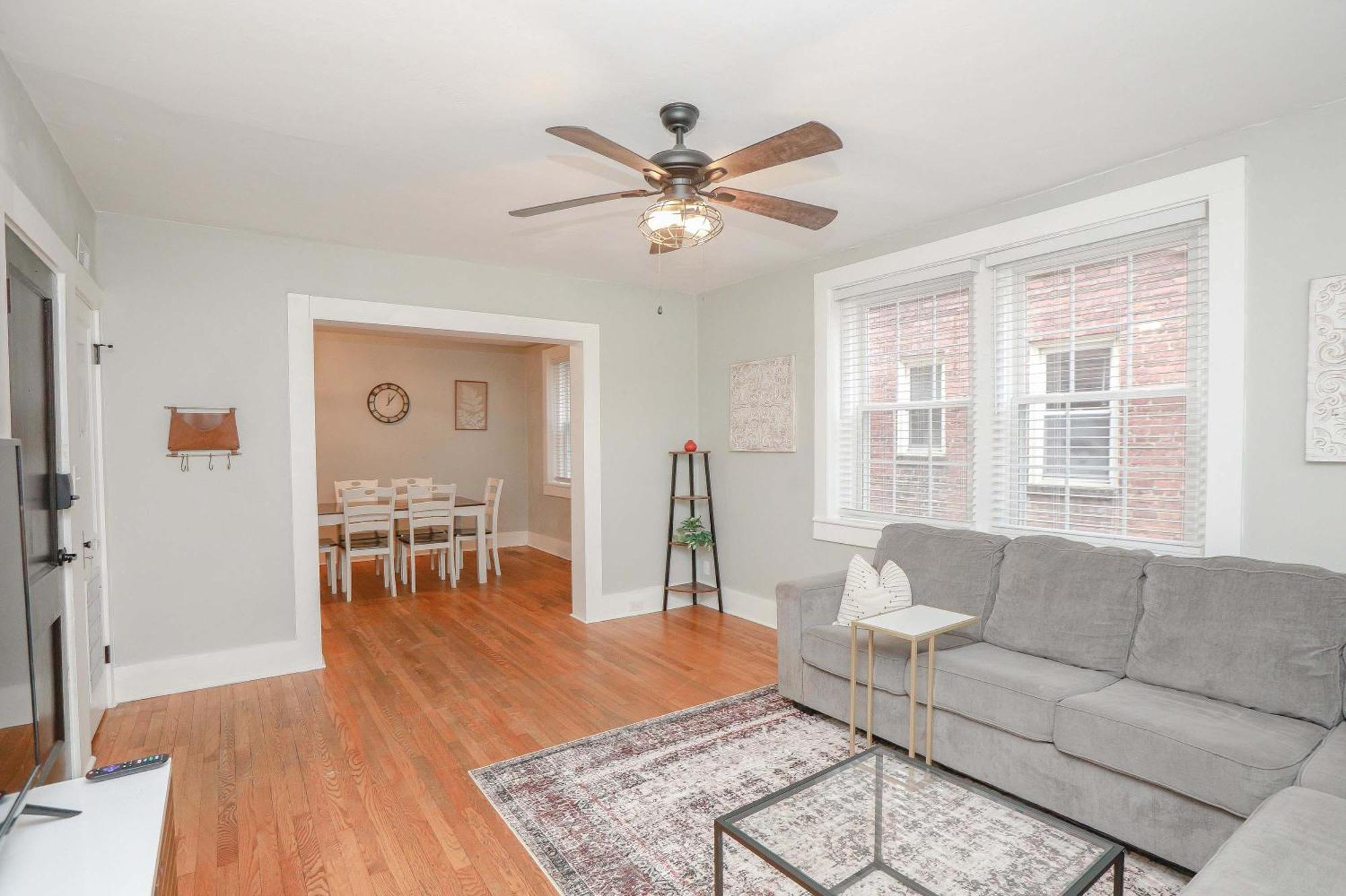 Sojourn At Colley Manor Unit 2 Sleeps 4 Apartment