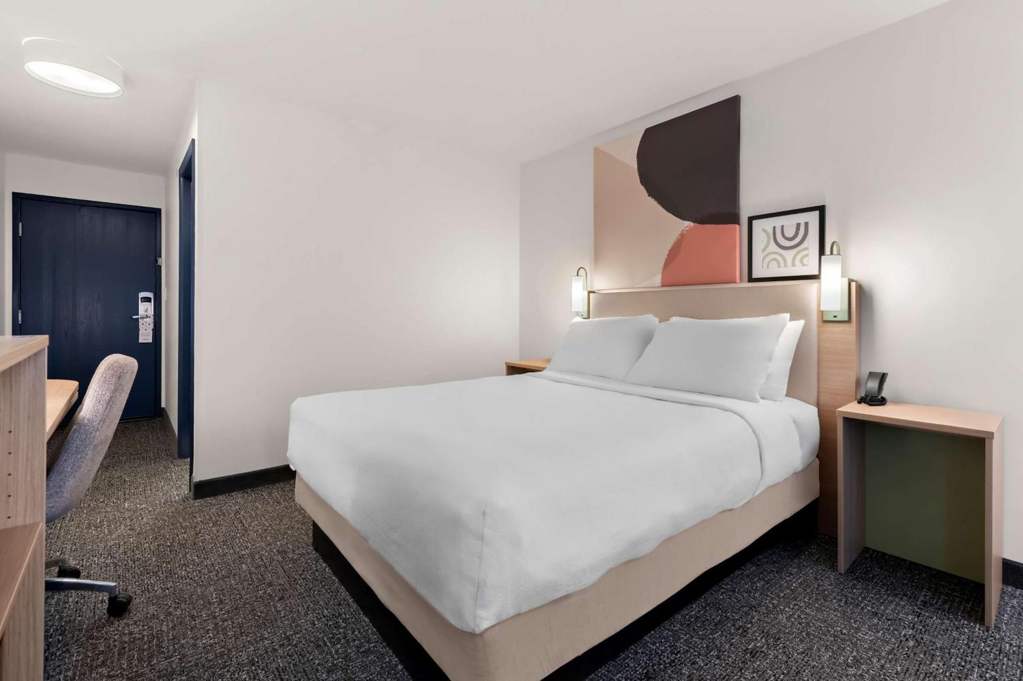 Spark By Hilton Norfolk