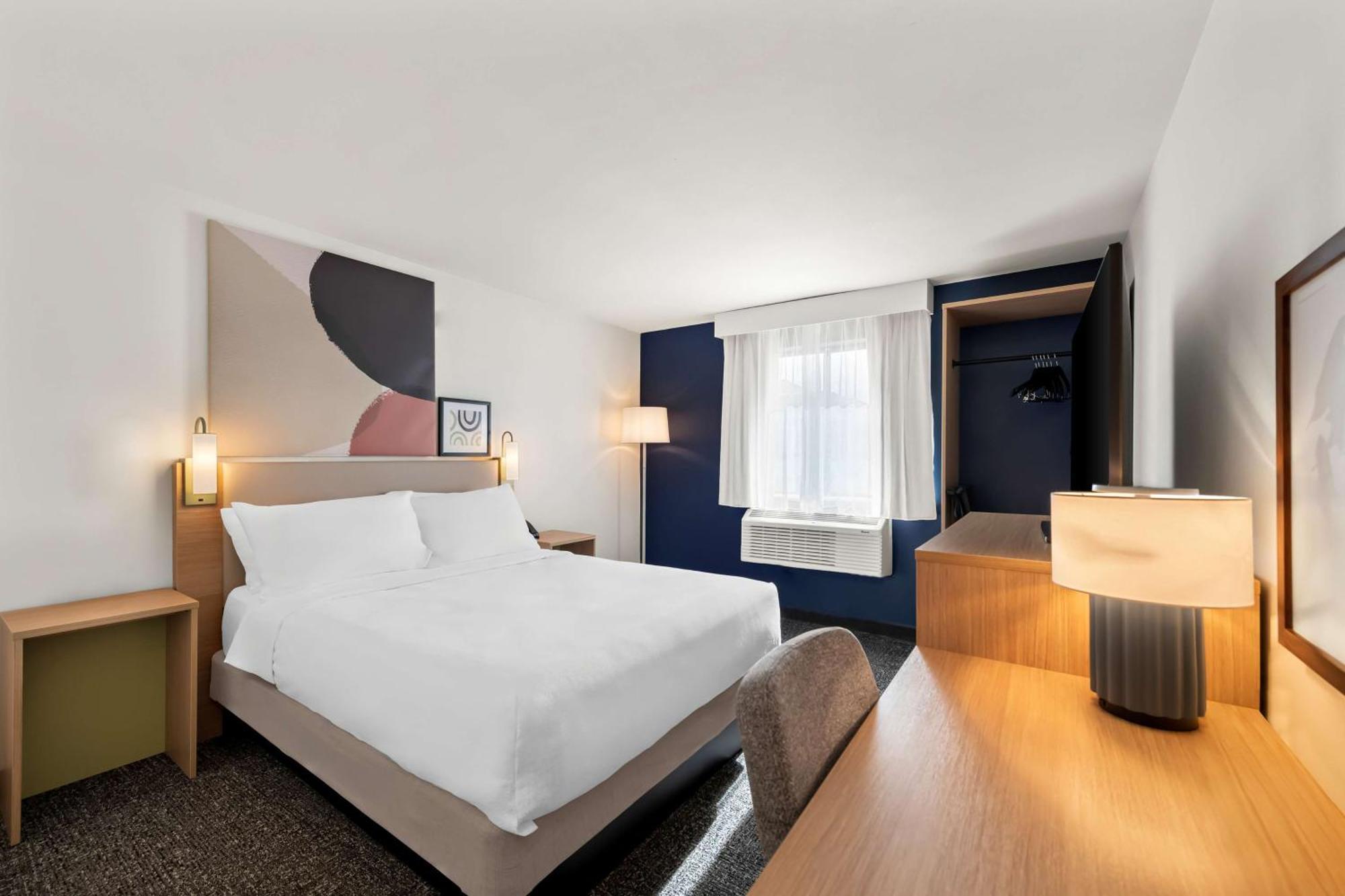 Spark By Hilton Hotel 3*