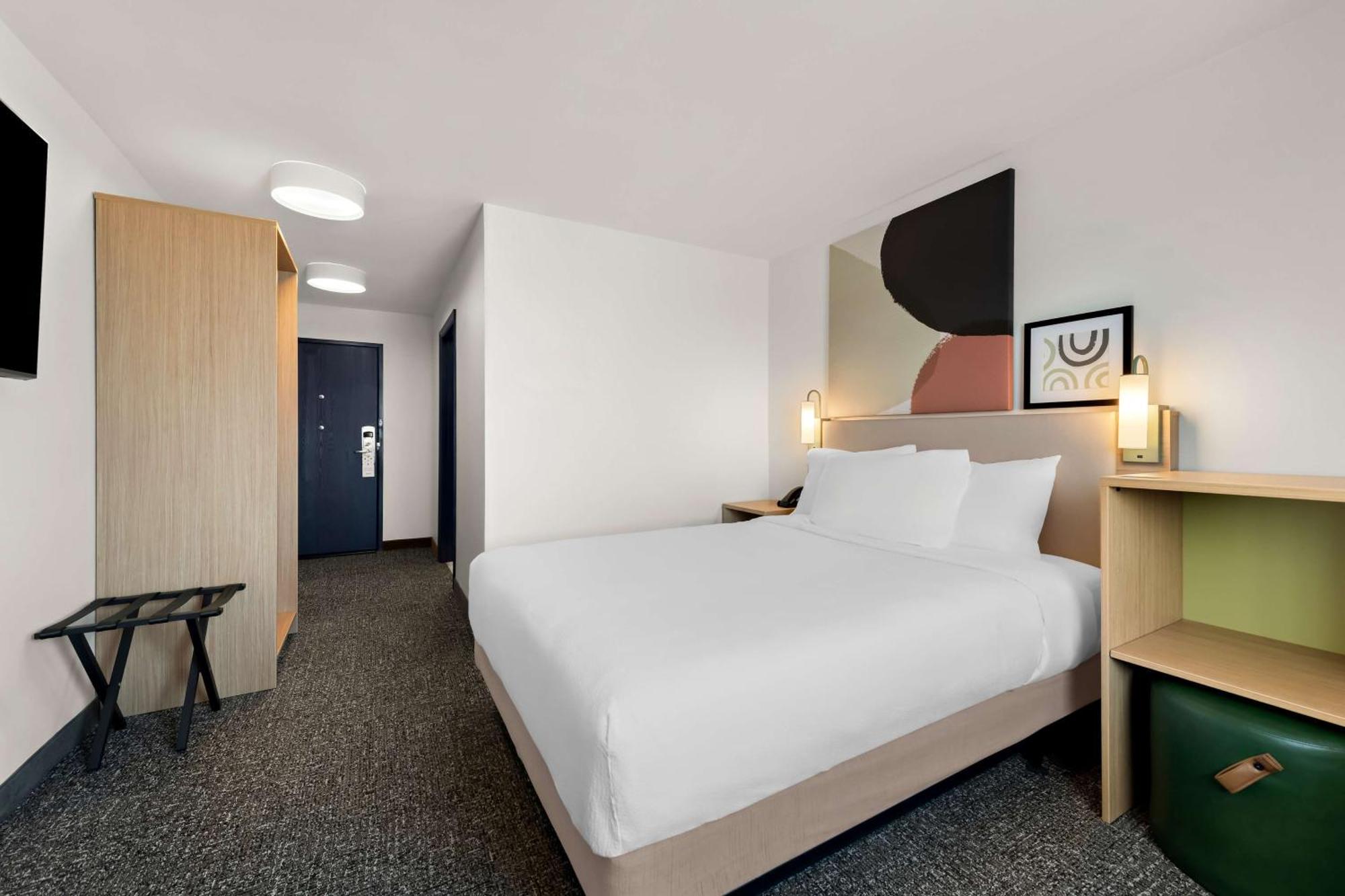 Spark By Hilton 3*