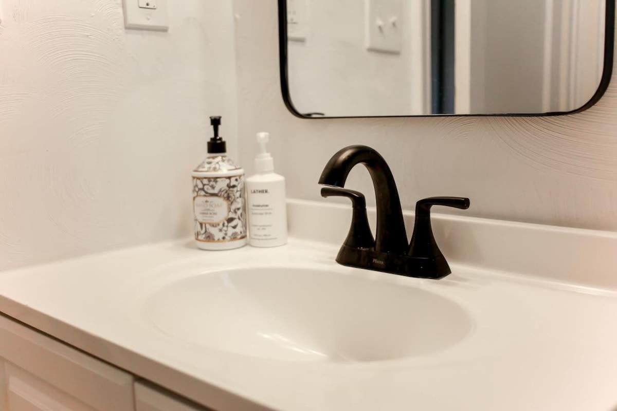 Sojourn Bayfront 2 Br Apartment *