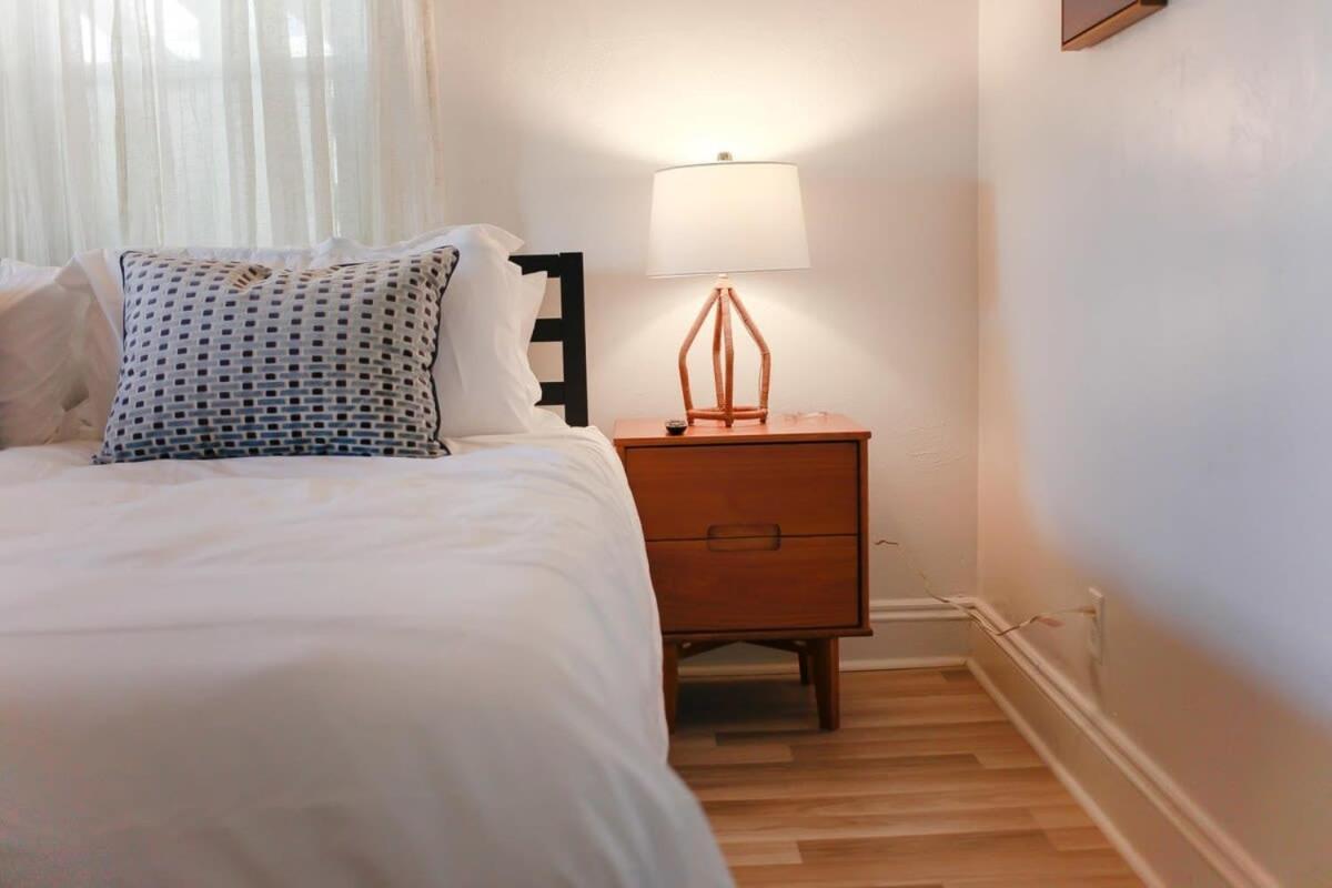 Apartment Sojourn Bayfront 2 Br Norfolk