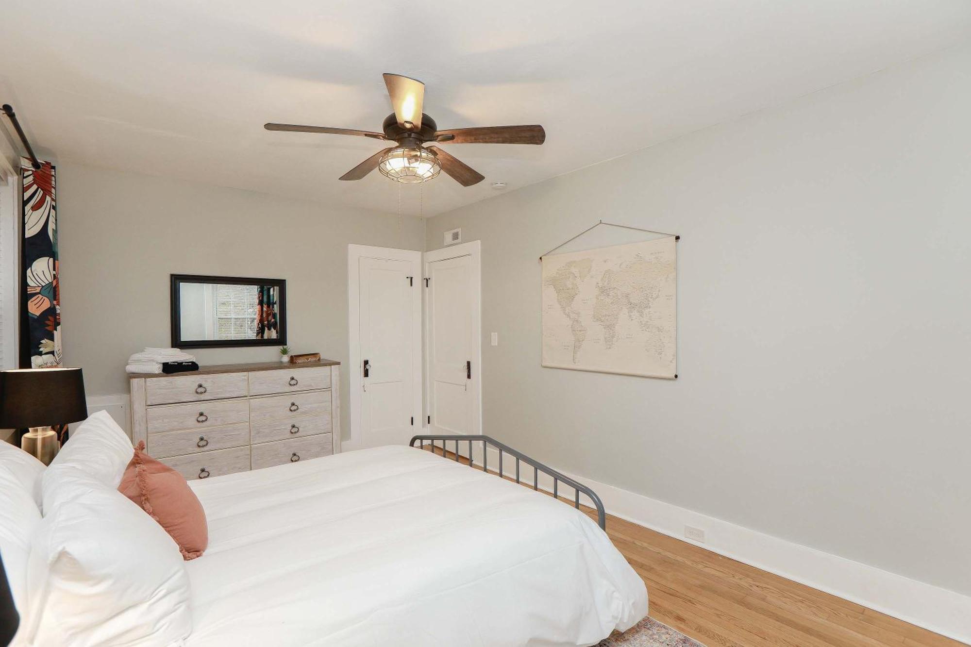 Sojourn At Colley Manor Unit 4 *