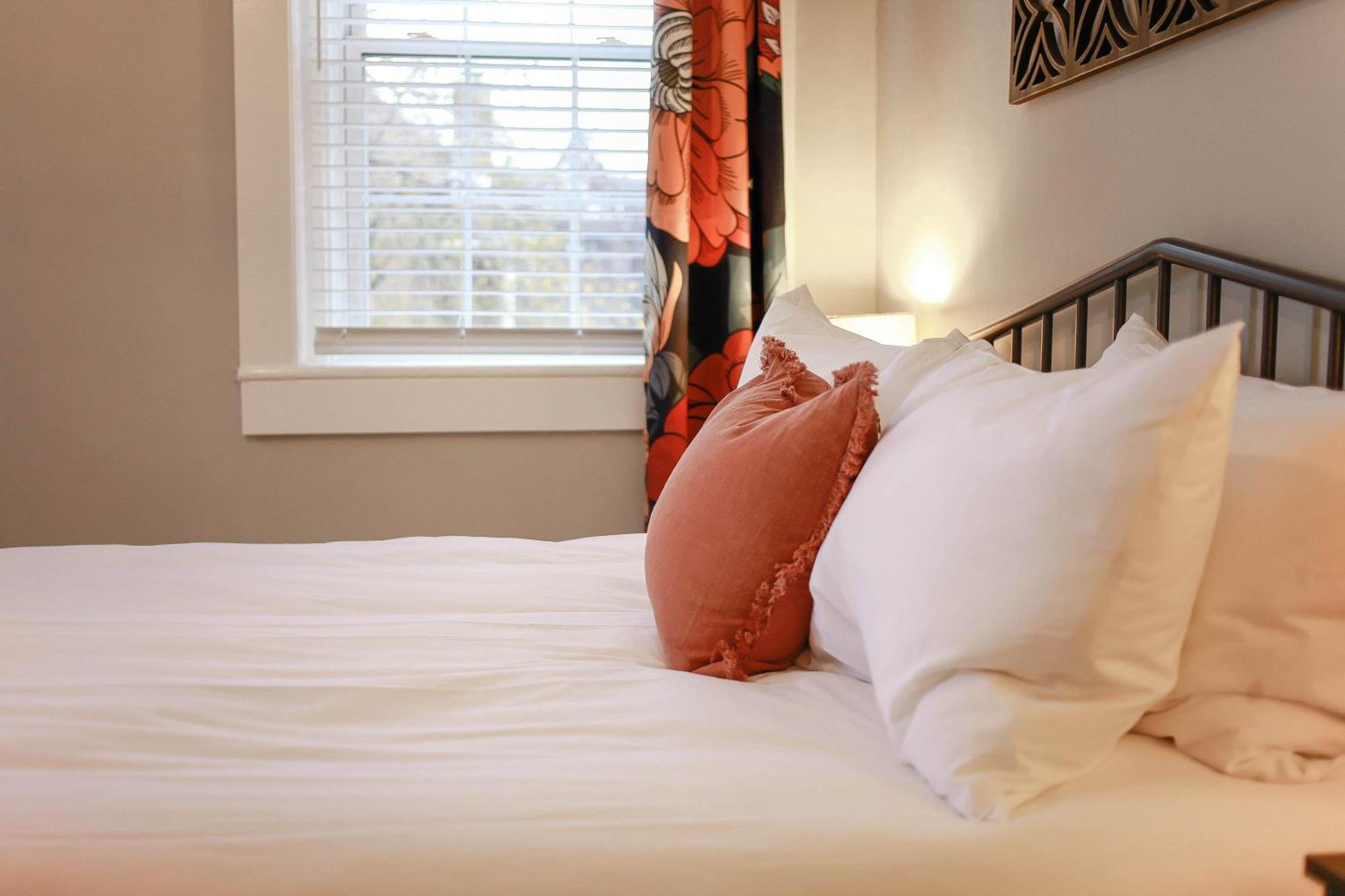Sojourn At Colley Manor Unit 4 *