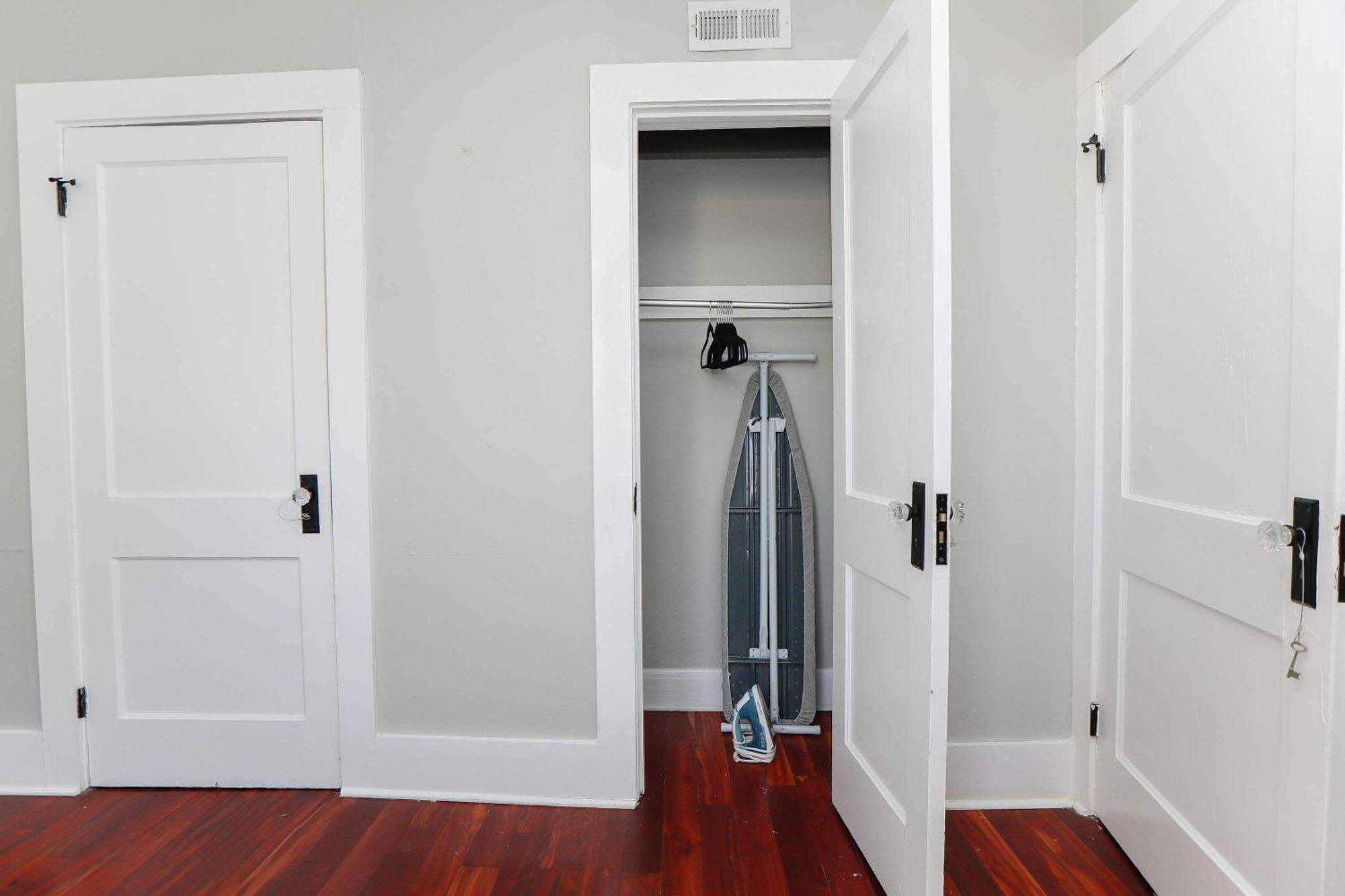 Sojourn At Colley Manor Apartment *