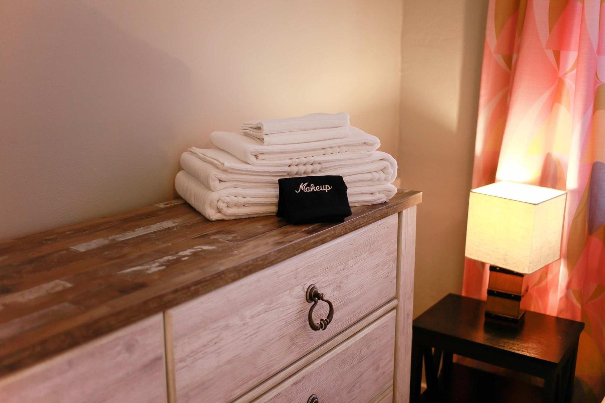 Sojourn At Colley Manor Apartment *