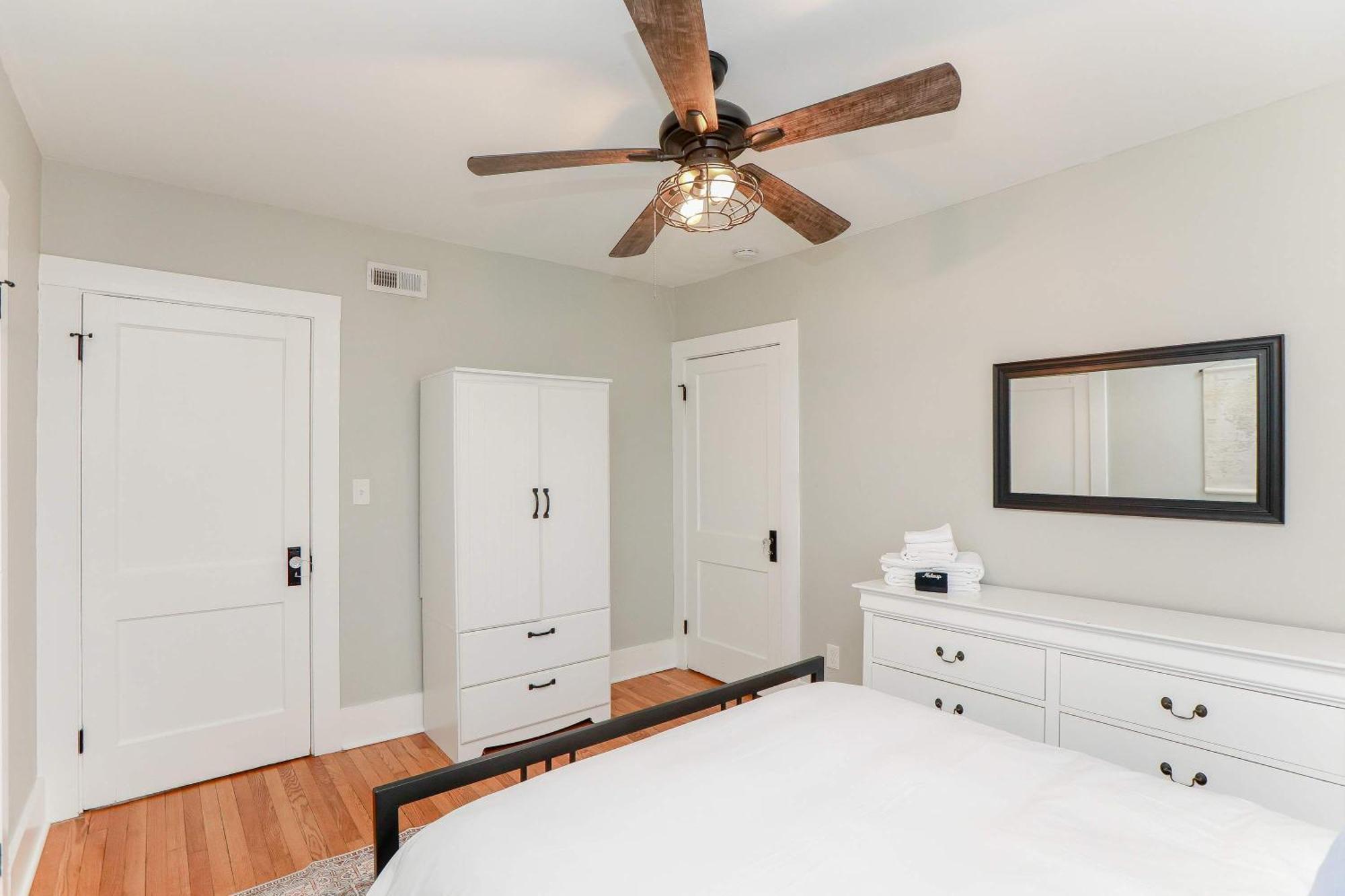 Sojourn At Colley Manor Unit 5 Apartment