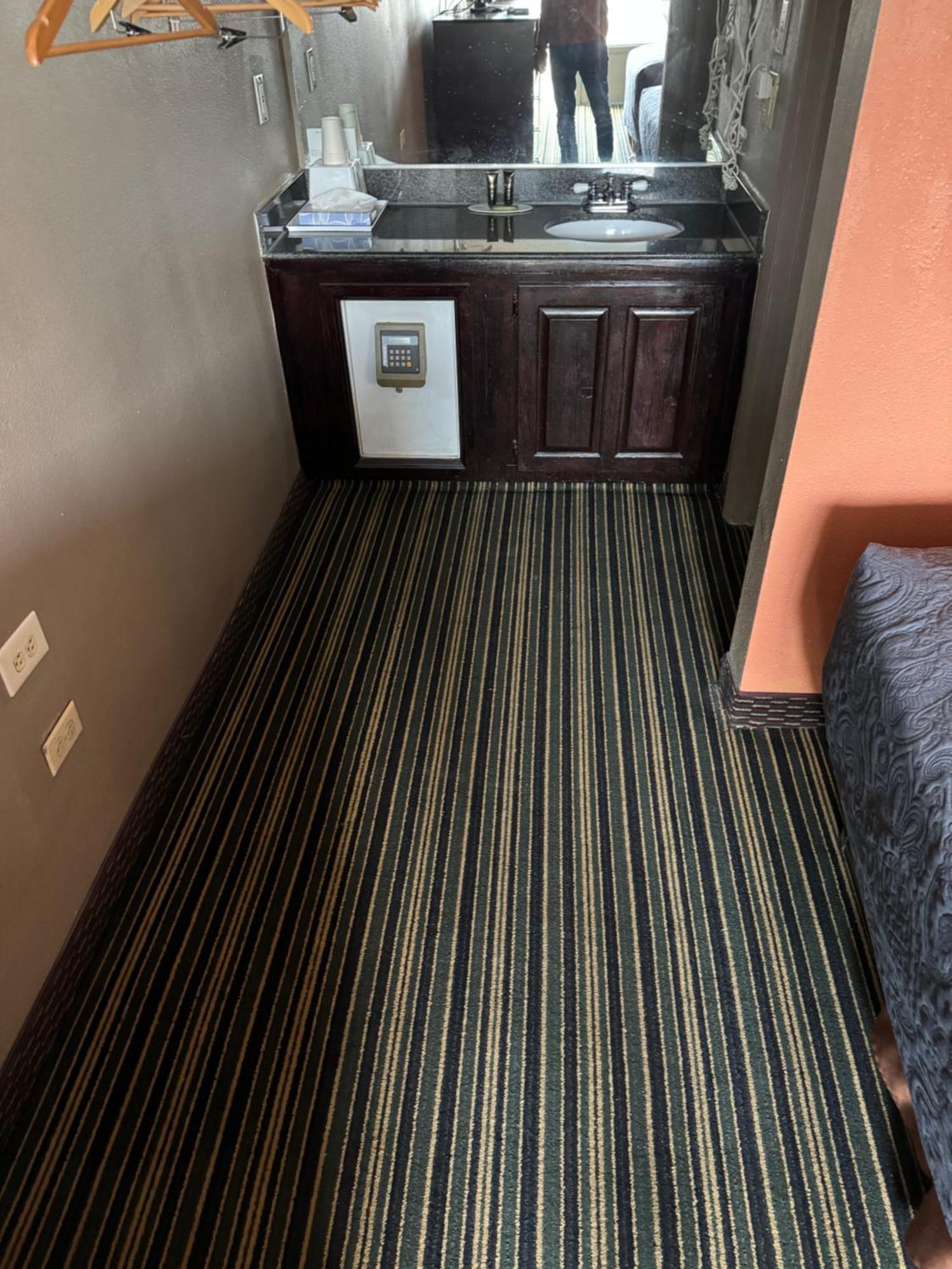 Hotel Labh Inc