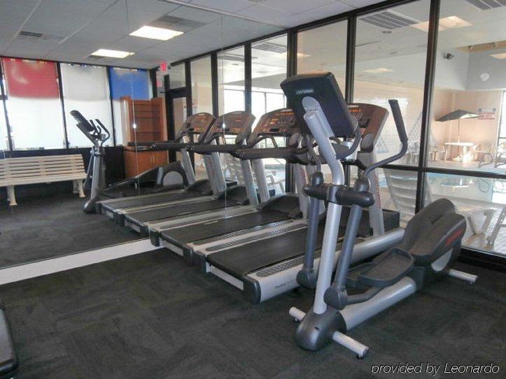 Hotel Econo Naval Station 2*