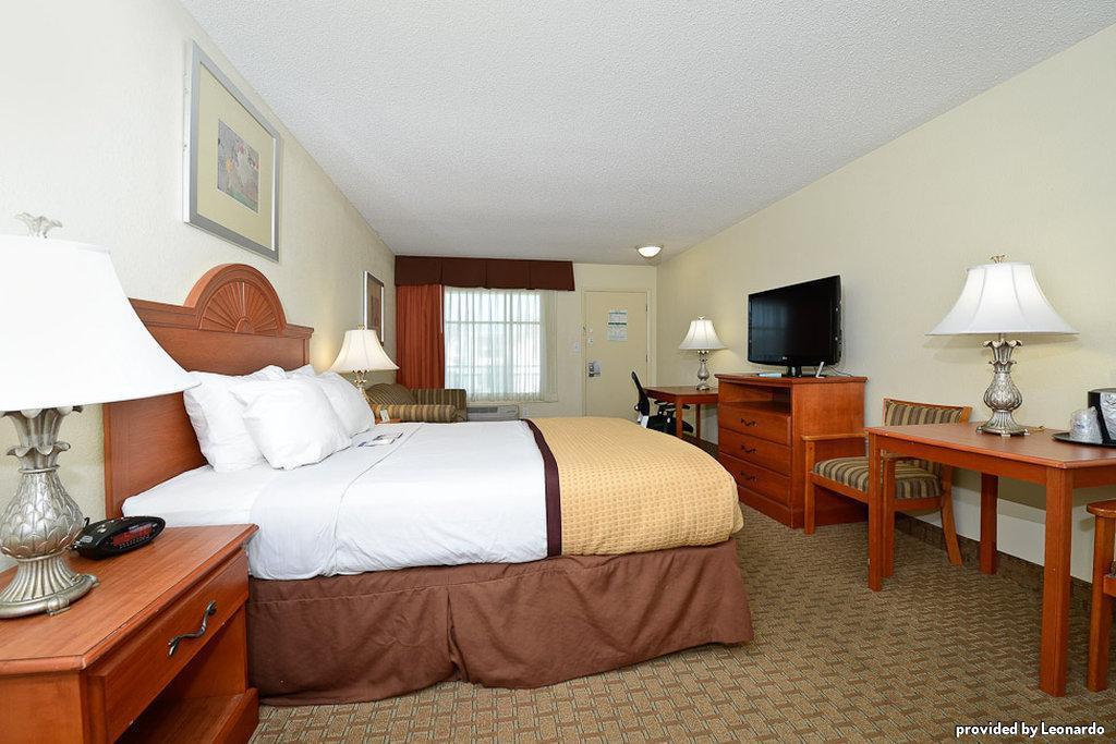 Hotel Western Sands & Norfolk