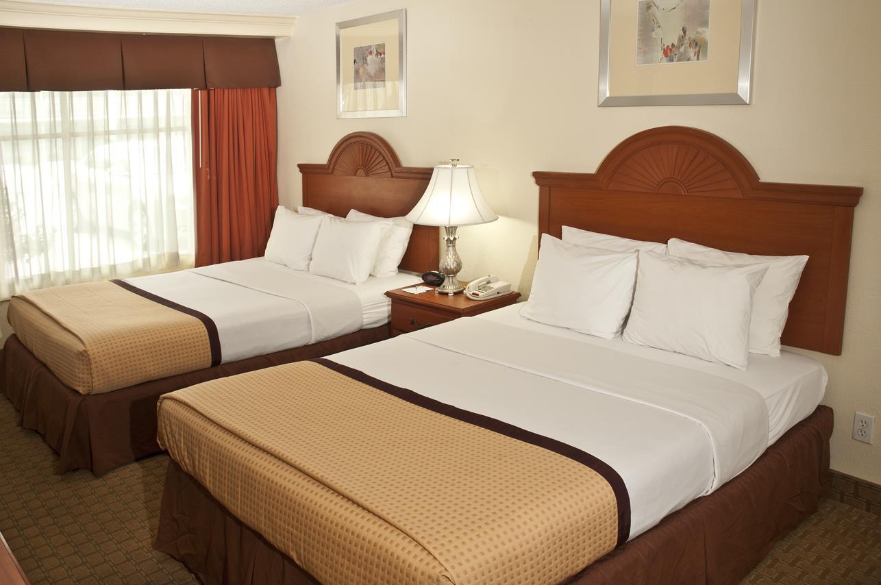 Hotel Western Sands &