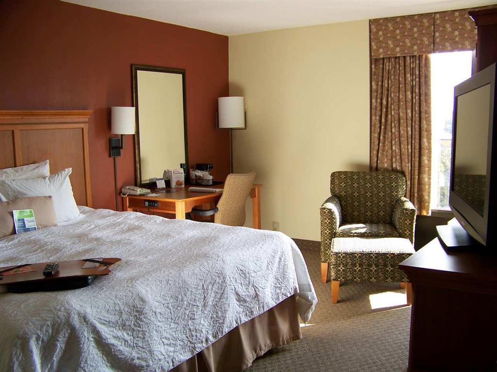 Hampton Norfolk-naval Base Hotel